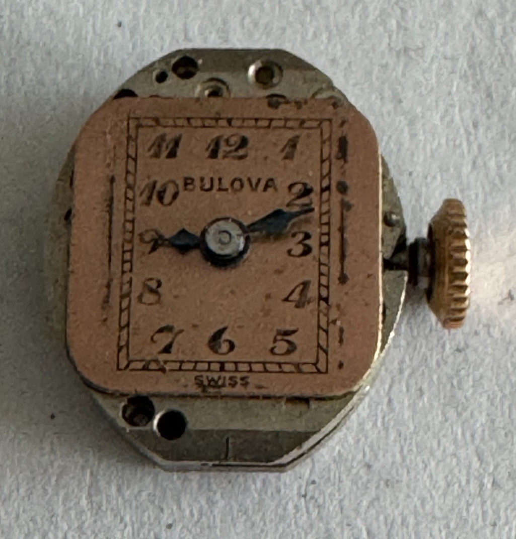 VINTAGE LADIES BULOVA WRISTWATCH MOVEMENT CAL. 5AB KEEPING TIME 17 JEWEL