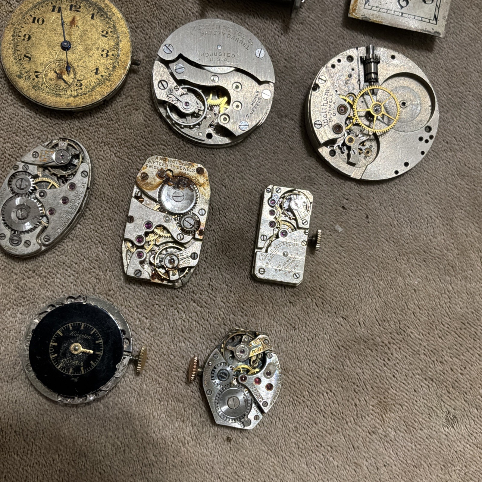 Lot of 15 VTG Wrist & Pocket Watch Movements For Parts or Repair