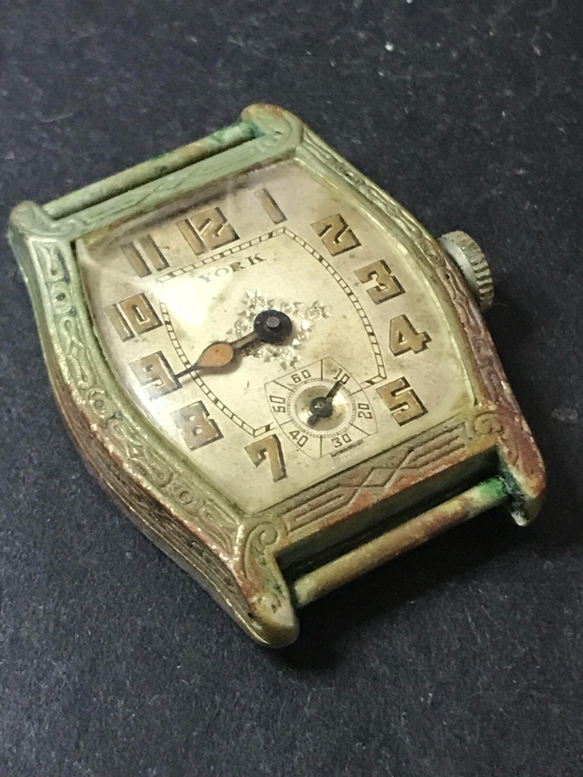 York Watch Co. Rare 29mm Swiss Windup Men’s Watch, RUN need Repair (Lot2003)