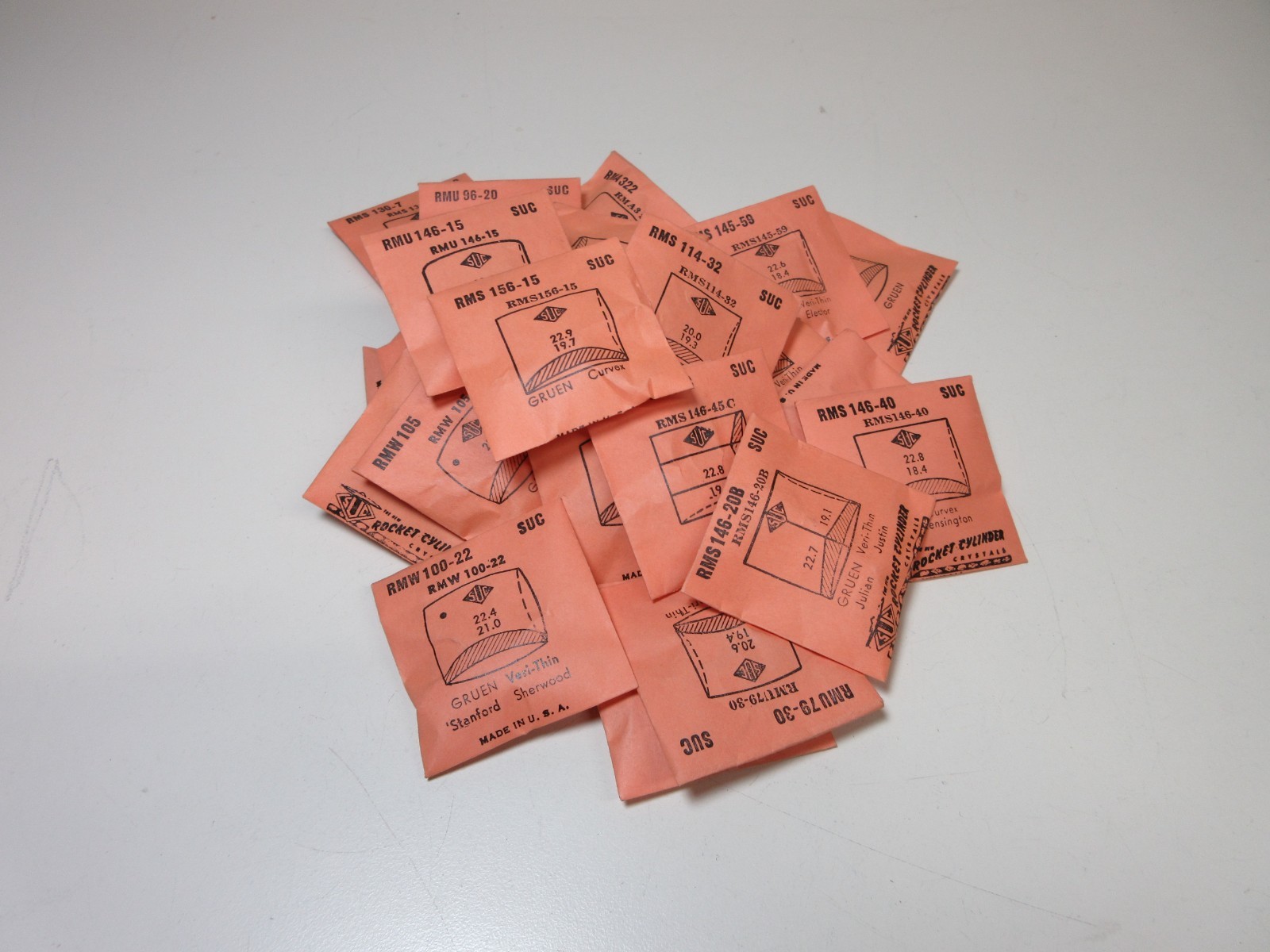 LOT OF SUC FOR GRUEN MENS WATCH CRYSTALS WATCHMAKER REPLACEMENT PARTS #29