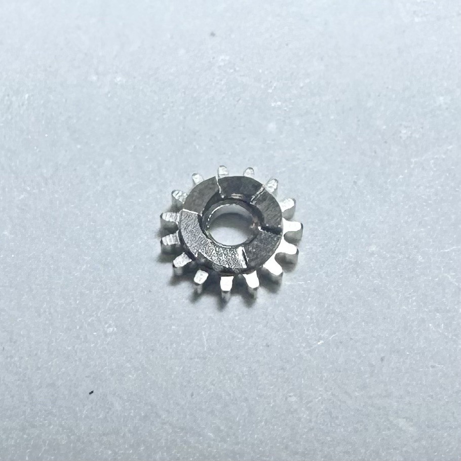 283 617 NOS ORIGINAL WINDING PINION FOR VINTAGE SEIKO 6138 CHRONOGRAPH