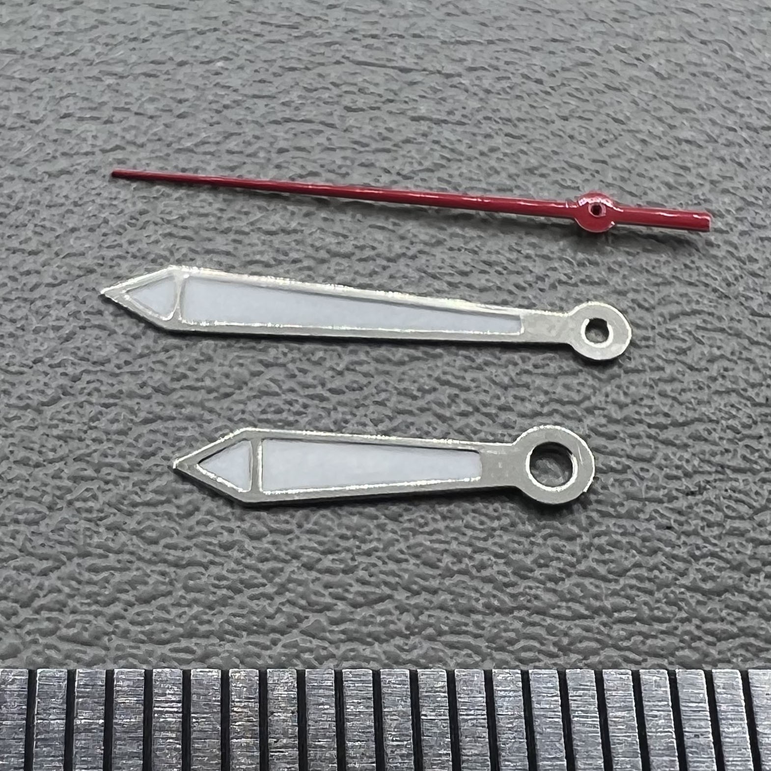 2 Sets/Pack 11x15x15mm Silver Trim Red Second Green Lume Hands Set for Ronda 515