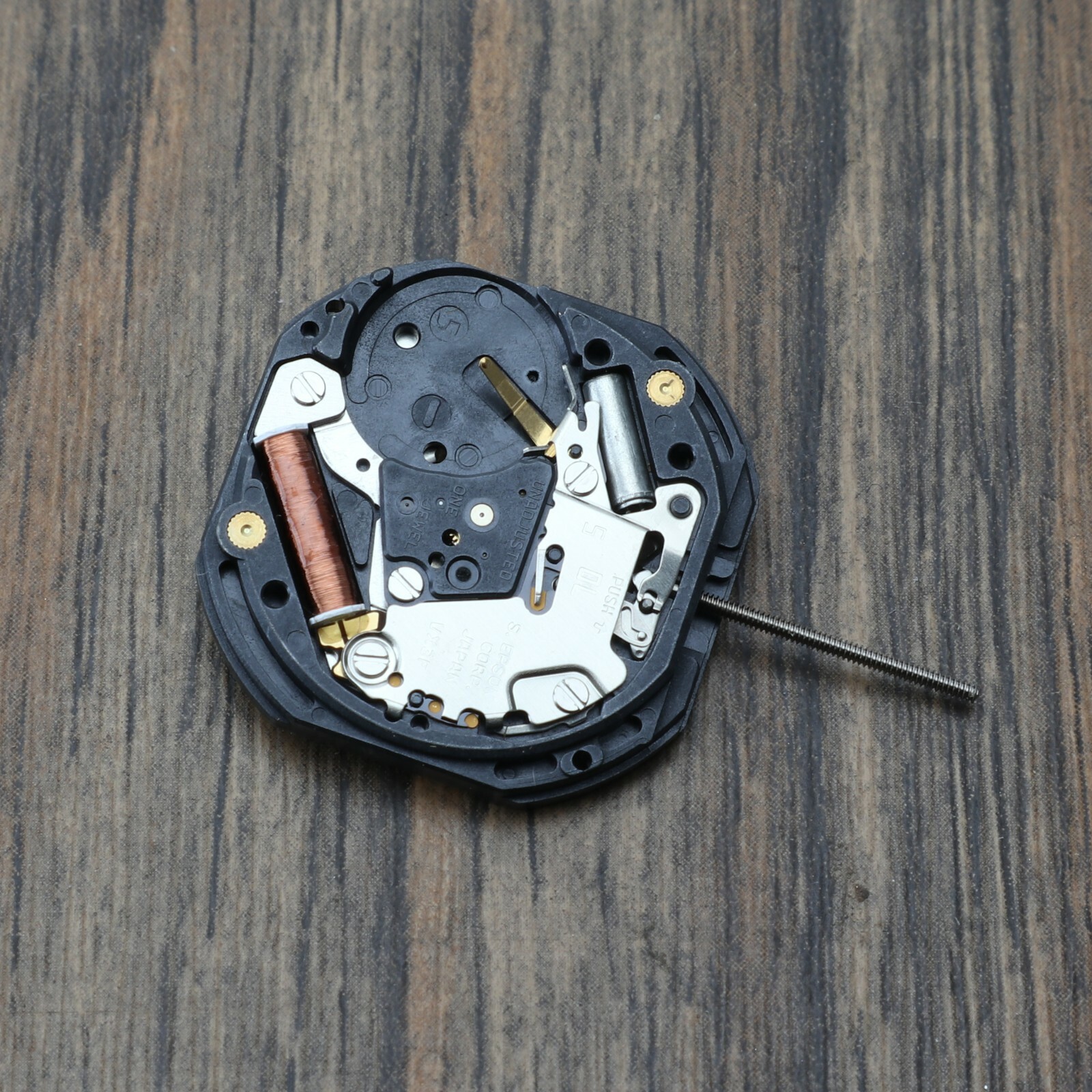 NOS HATTORI VX3F REPLACEMENT QUARTZ WATCH MOVEMENT w/ STEM NEW OLD STOCK
