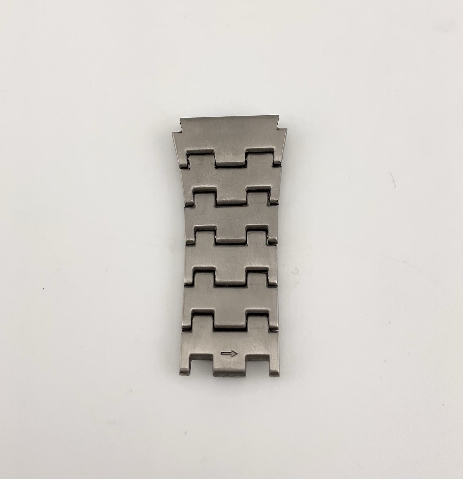 Citizen Eco Drive Titanium E111-S049610 Watch Partial Band