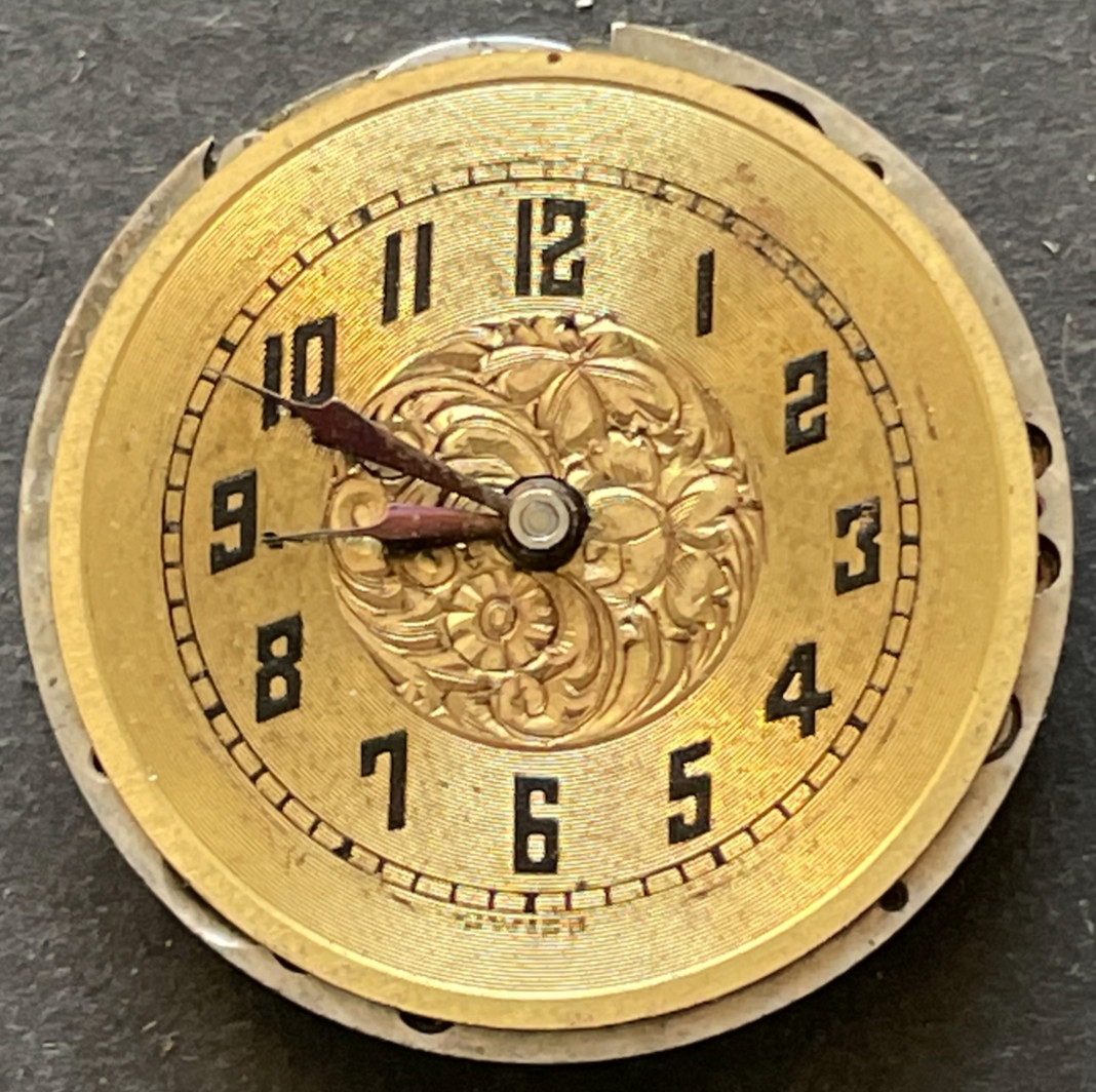 Antique Elem Pendant Watch Movement Gold Dial Runs Ticks 8/0s 15j Swiss