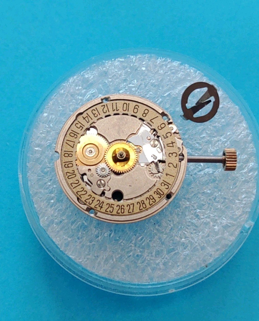 ETA 956.114 Date @6 Gucci NOS 7.75″‘ Movement. Sets, Runs, Keeping Time 24 Hours