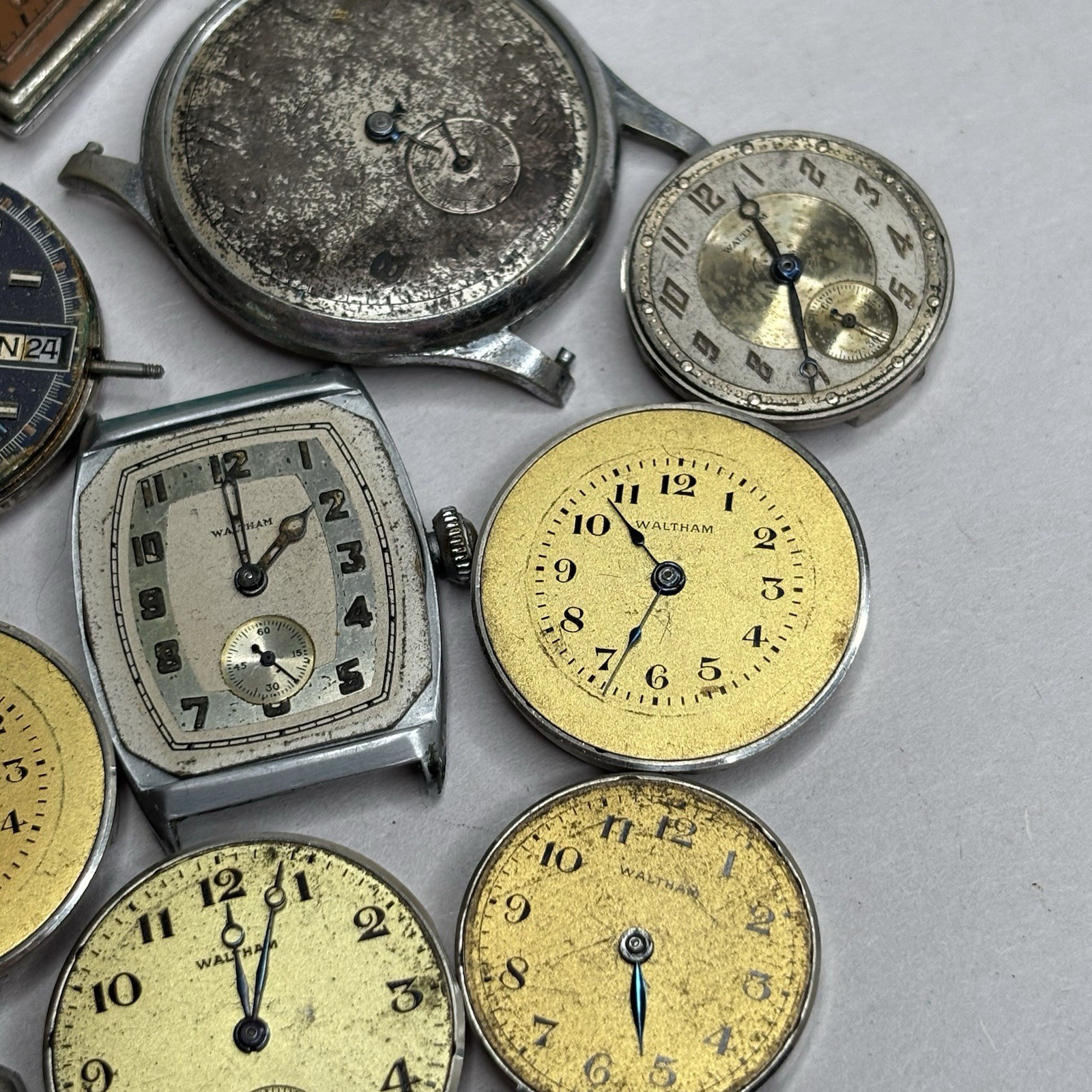 Broken Vintage Watch Movements Parts Lot – Bulova Automatic Waltham Gruen Elgin