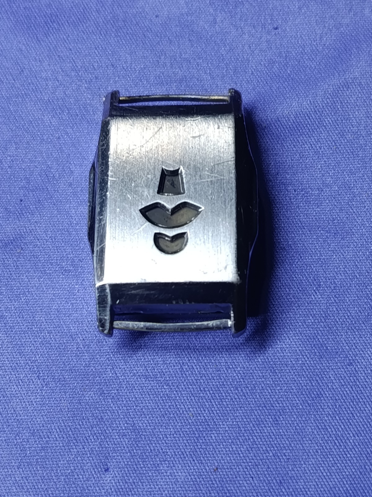 Chrome Plate Jump Hour case.Size 22.5×25.5mm.takes Movement 23.5mm