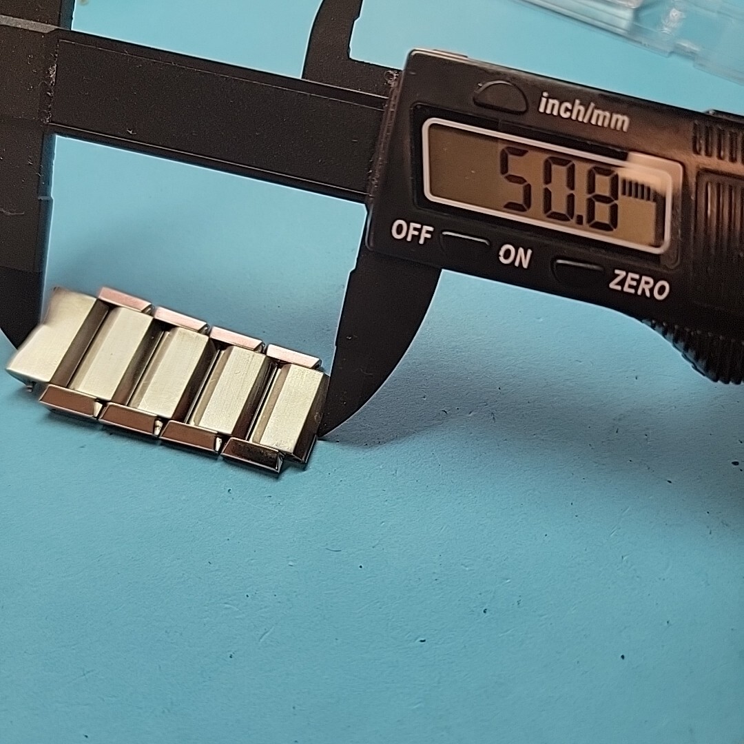 Partial Band Links For Men’s Movado Case # 84.G1.1896 and 84.G1.2896,