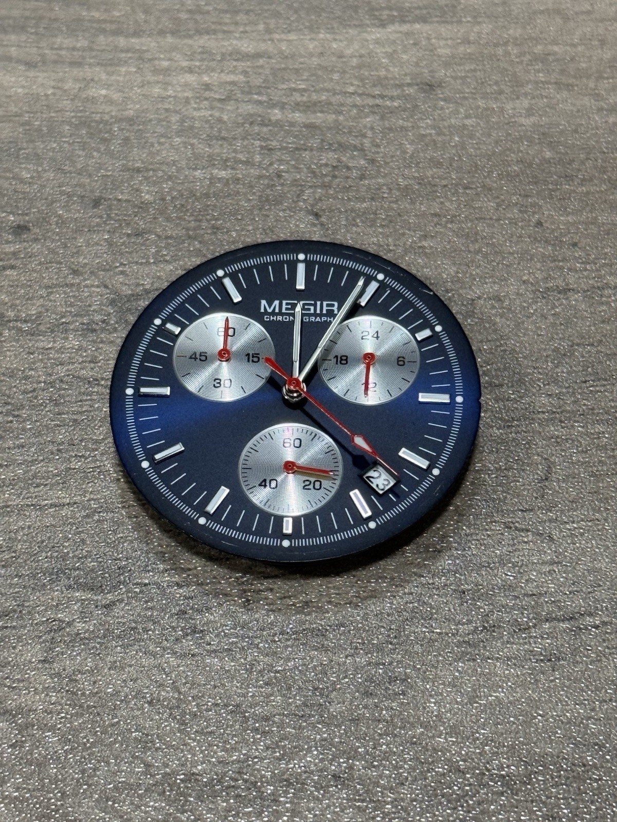 Quartz Movement Sunon PE50 3 Hands Date at 3 With Small Second Megir Dial & Hand