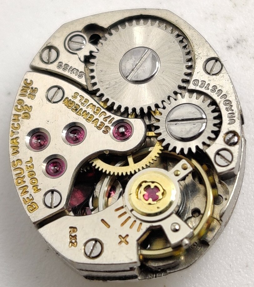 Vintage Benrus Model DZ25 17 Jewel watch movement running