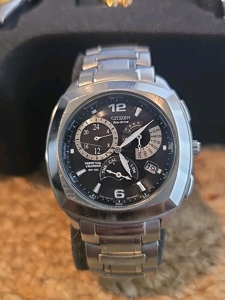 CITIZEN ECO-DRIVE Perpetual Calendar. 870-S015651