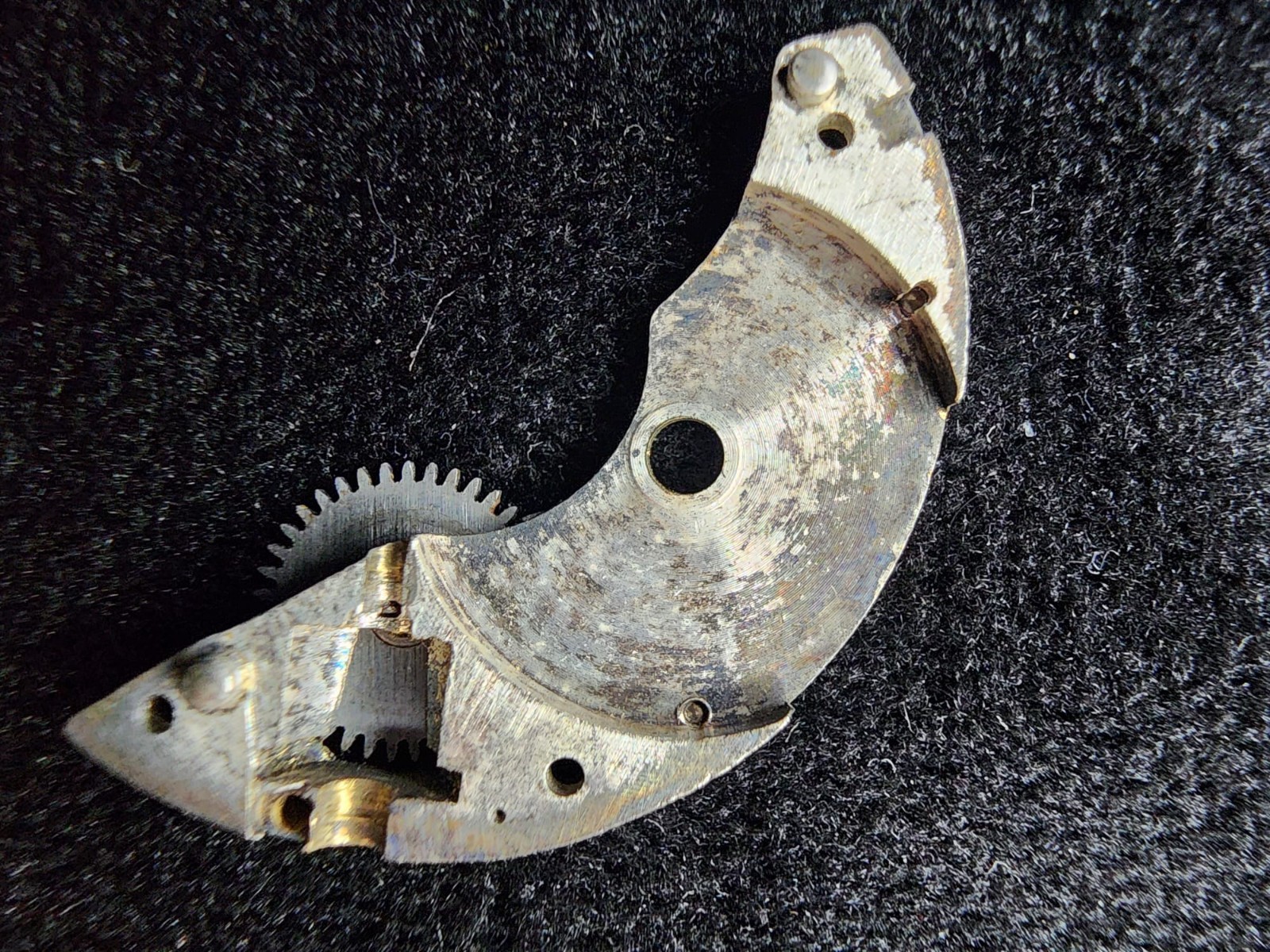 Vintage Swiss Patria Watch Co. 15 Jewels Mechanical Movement – For Parts or Repa