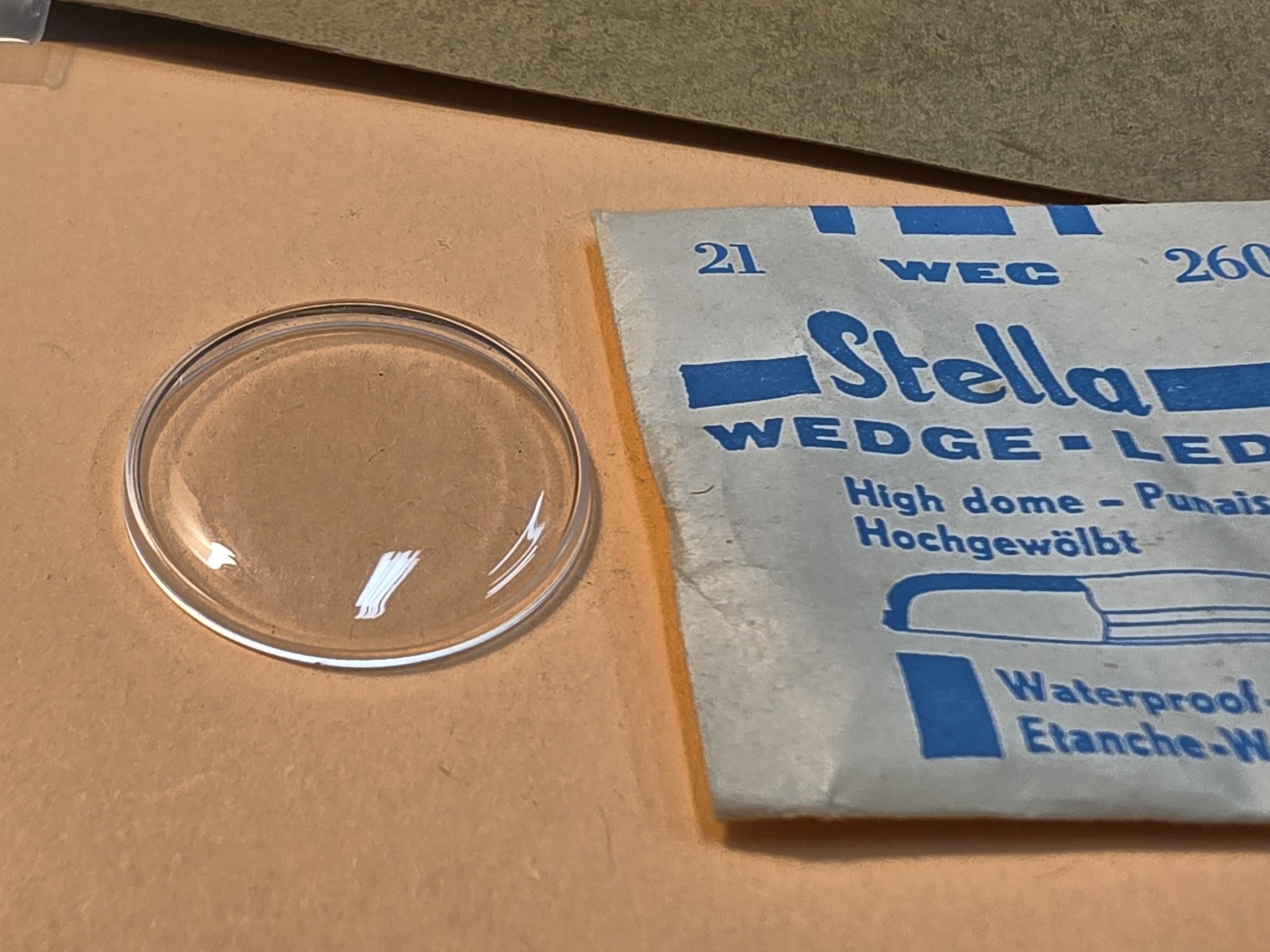 Vintage NOS Stella Wedge-Ledge 21 WEC 260 High Dome Wristwatch Crystal