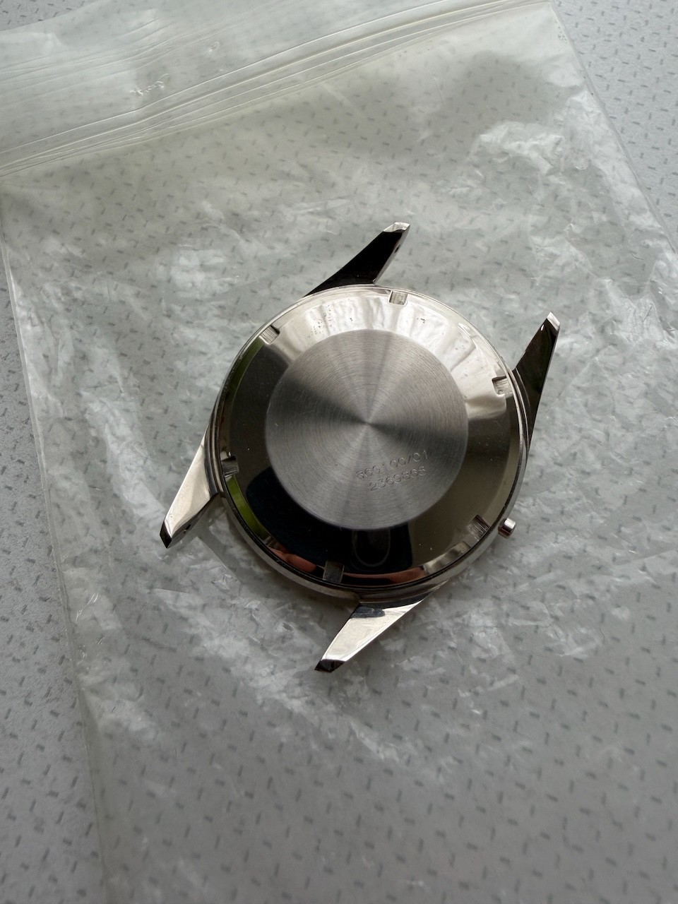 Universal Geneve Huguenin Freres Polerouter Electric watch case ref 860100.01