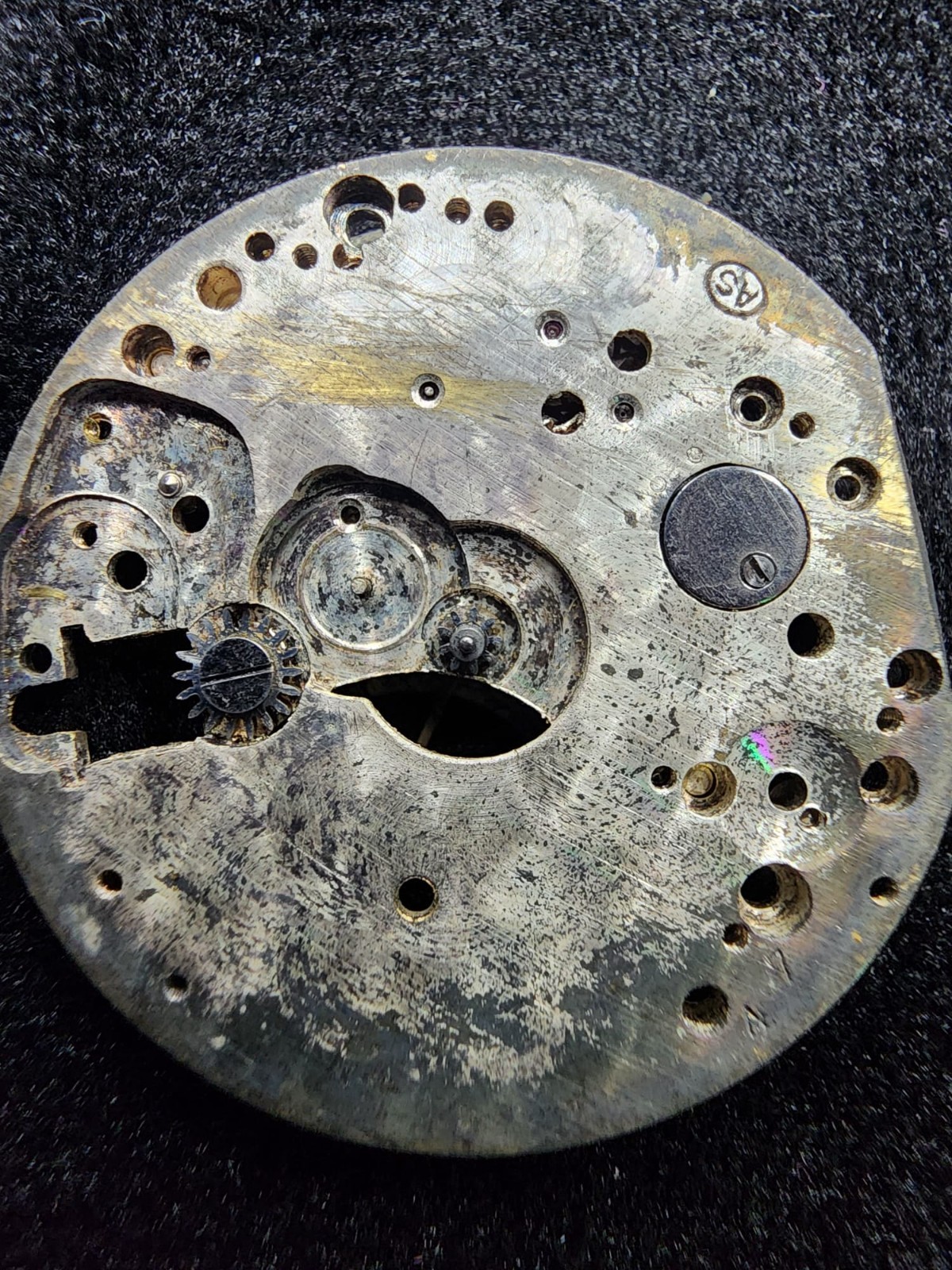 Vintage Swiss Patria Watch Co. 15 Jewels Mechanical Movement – For Parts or Repa