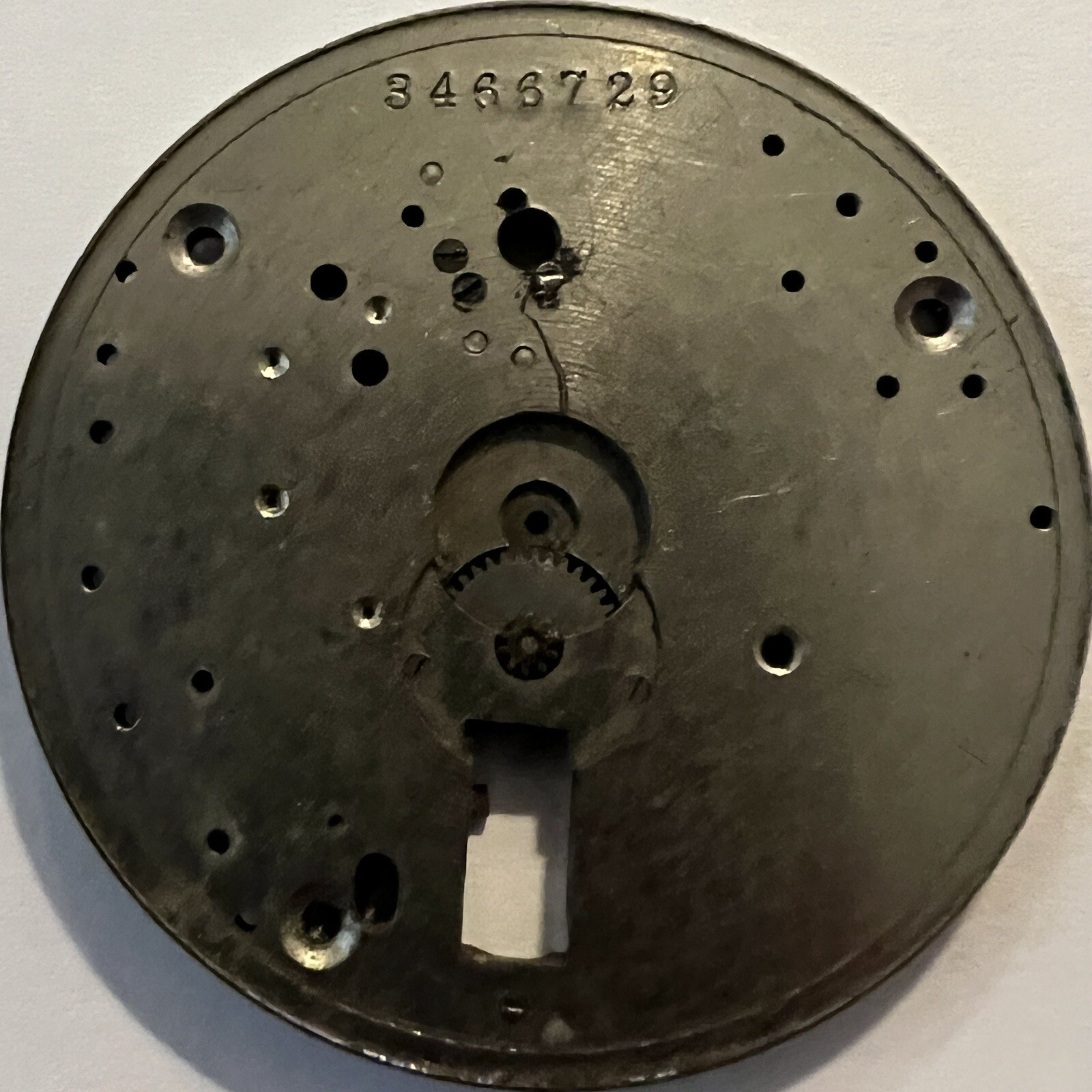 UNKNOWN VINTAGE INTERNAL WATCH MOVEMENT MECHANISM PART SERIAL # 3466729