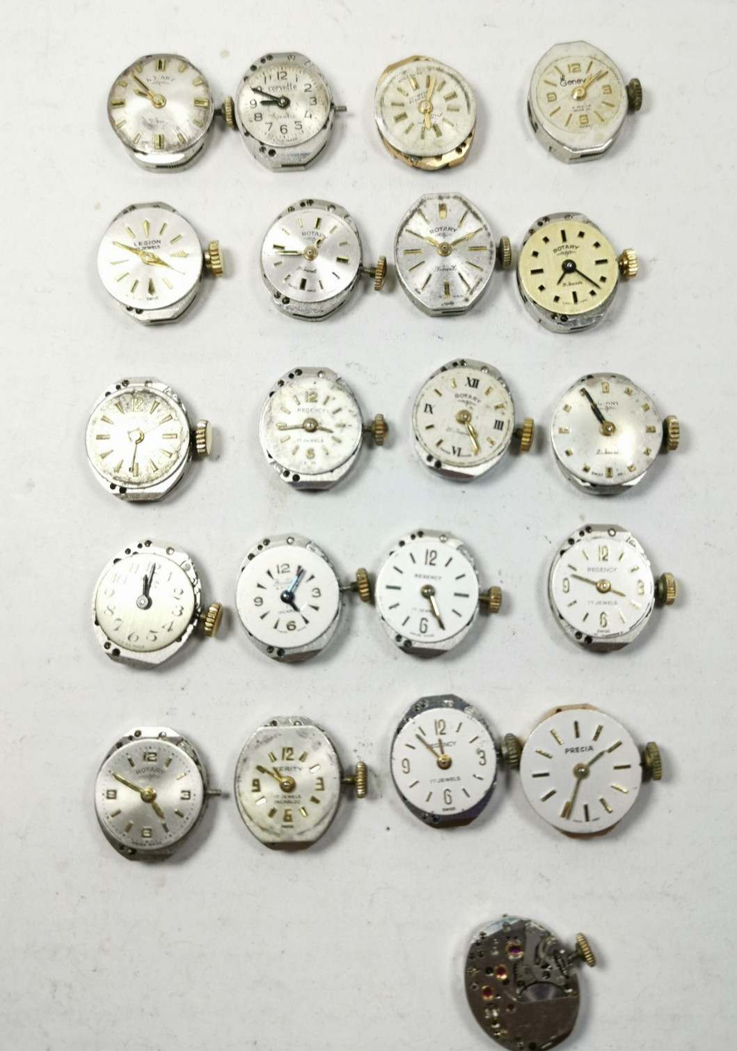 Lot 20 x AS 1677 17 J Cal. AS 1677 Swiss Wristwatch Movement Repair/Parts