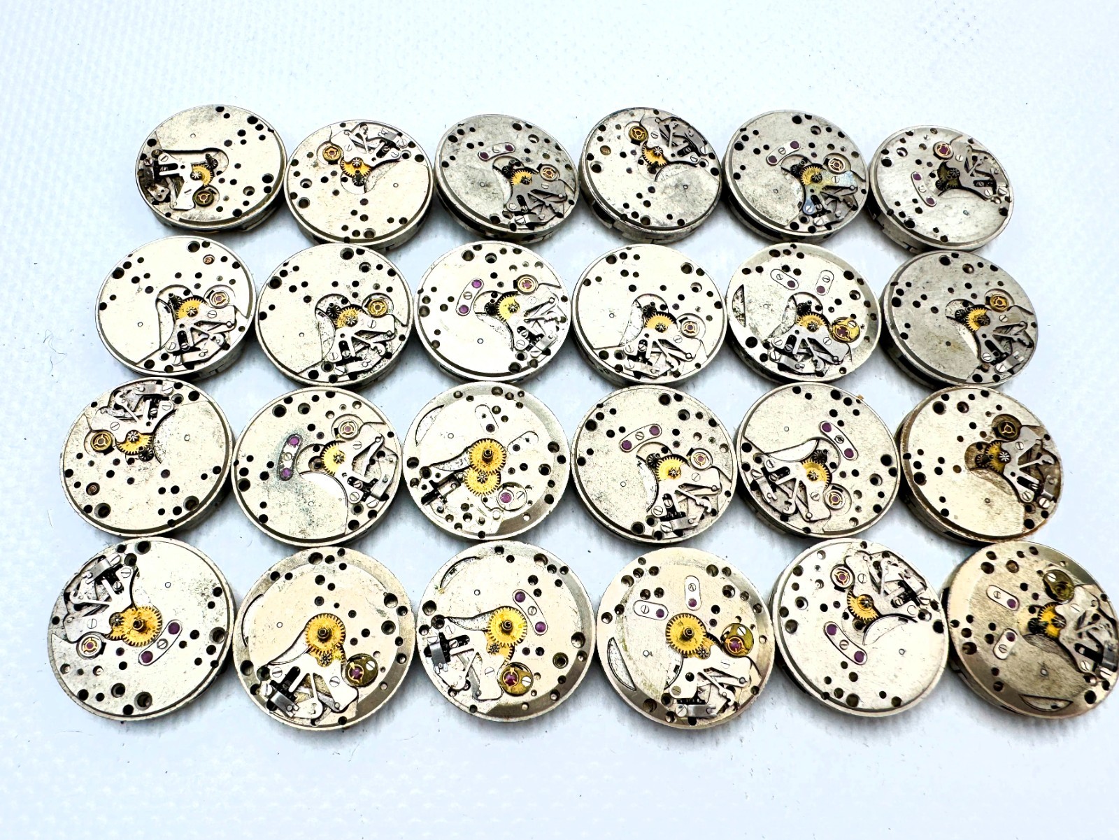Lot 24 Round vintage ladies watch movements Zarja 20 mm. Steampunk or repair