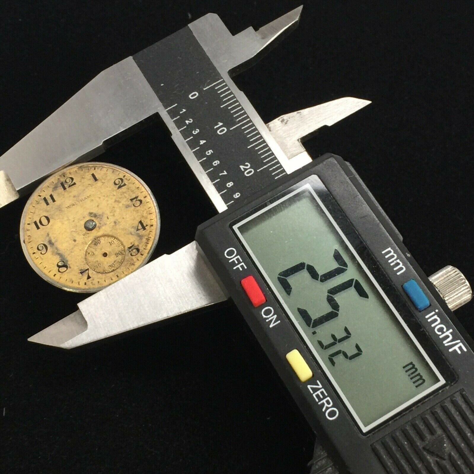 AWWCO Waltham Mass Sapphire Serial 20064280 Round Arabic Numeral Dial Movt 25mm