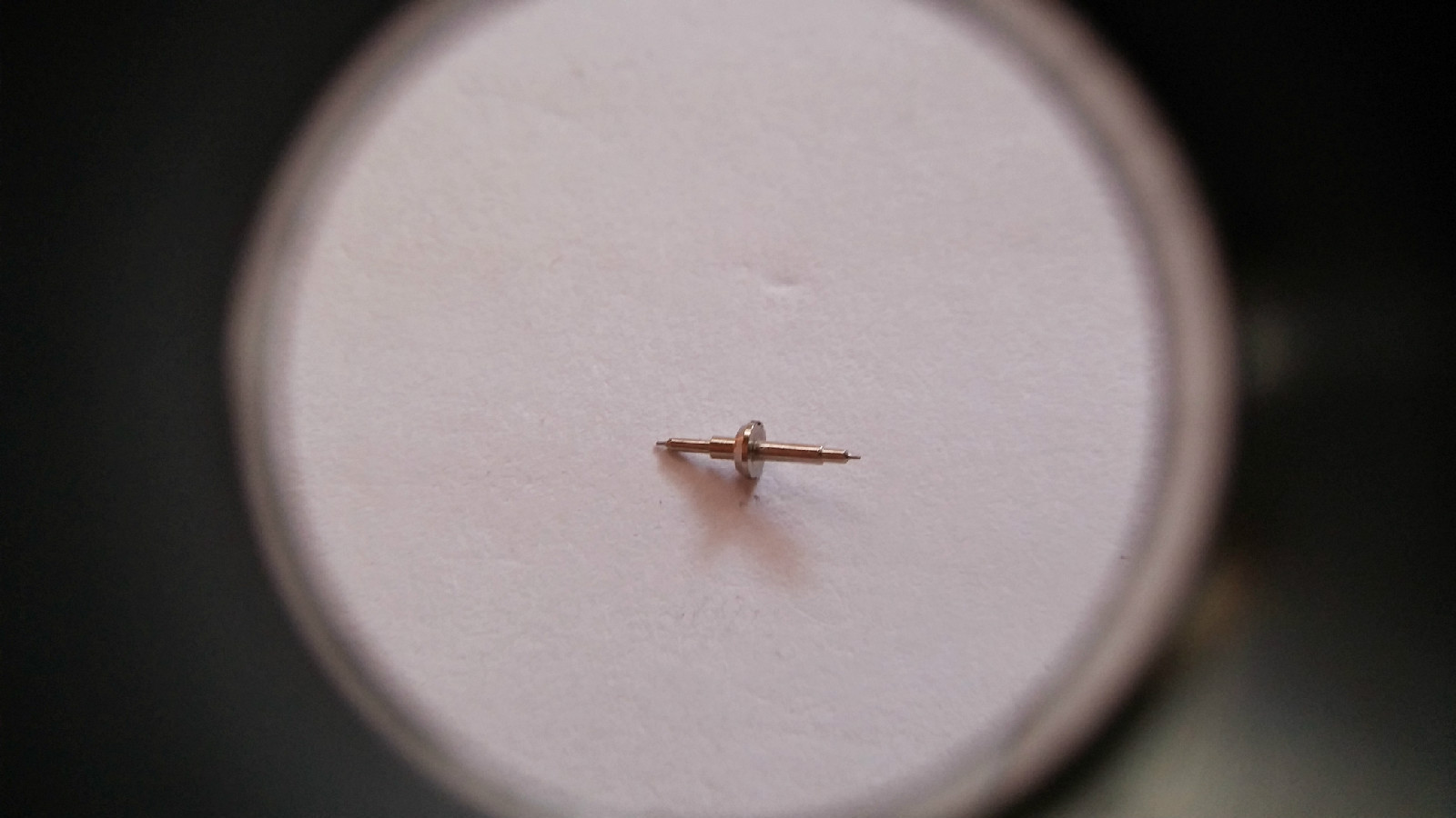 JAEGER LECOULTRE – 19R 219 723 – Clock Calibre Balance Staff NEW