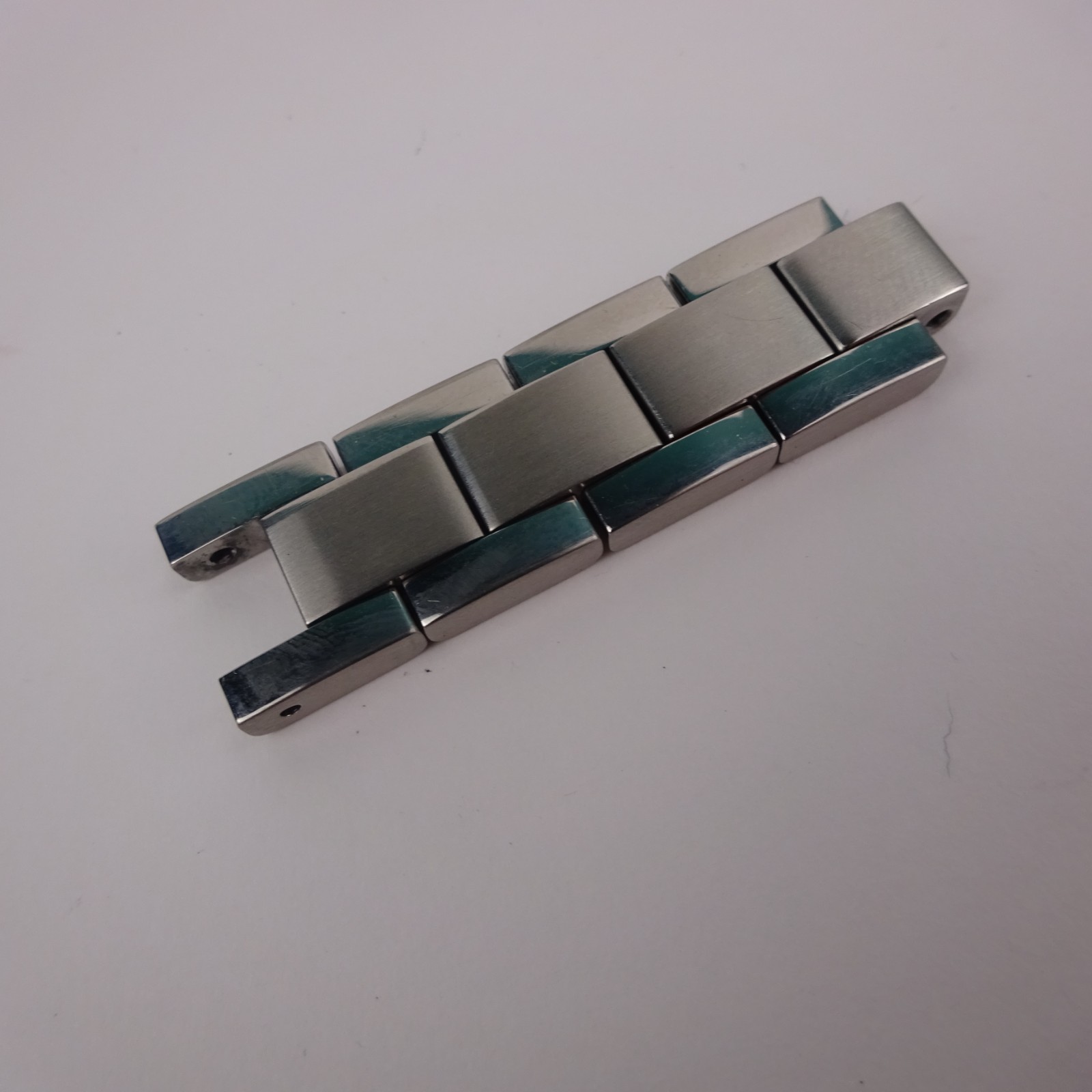 Gucci 4600L Watch Case End Link Stainless Steel 13mm (Cannot be separated)