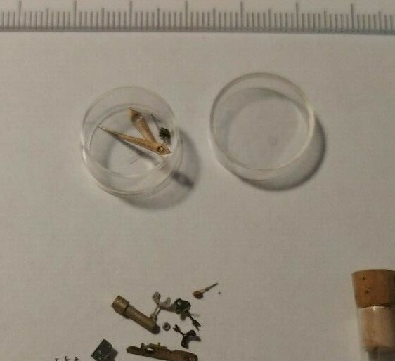 Lotto di ricambi per orologi vintage vari (FF36 e altri) per riparazioni