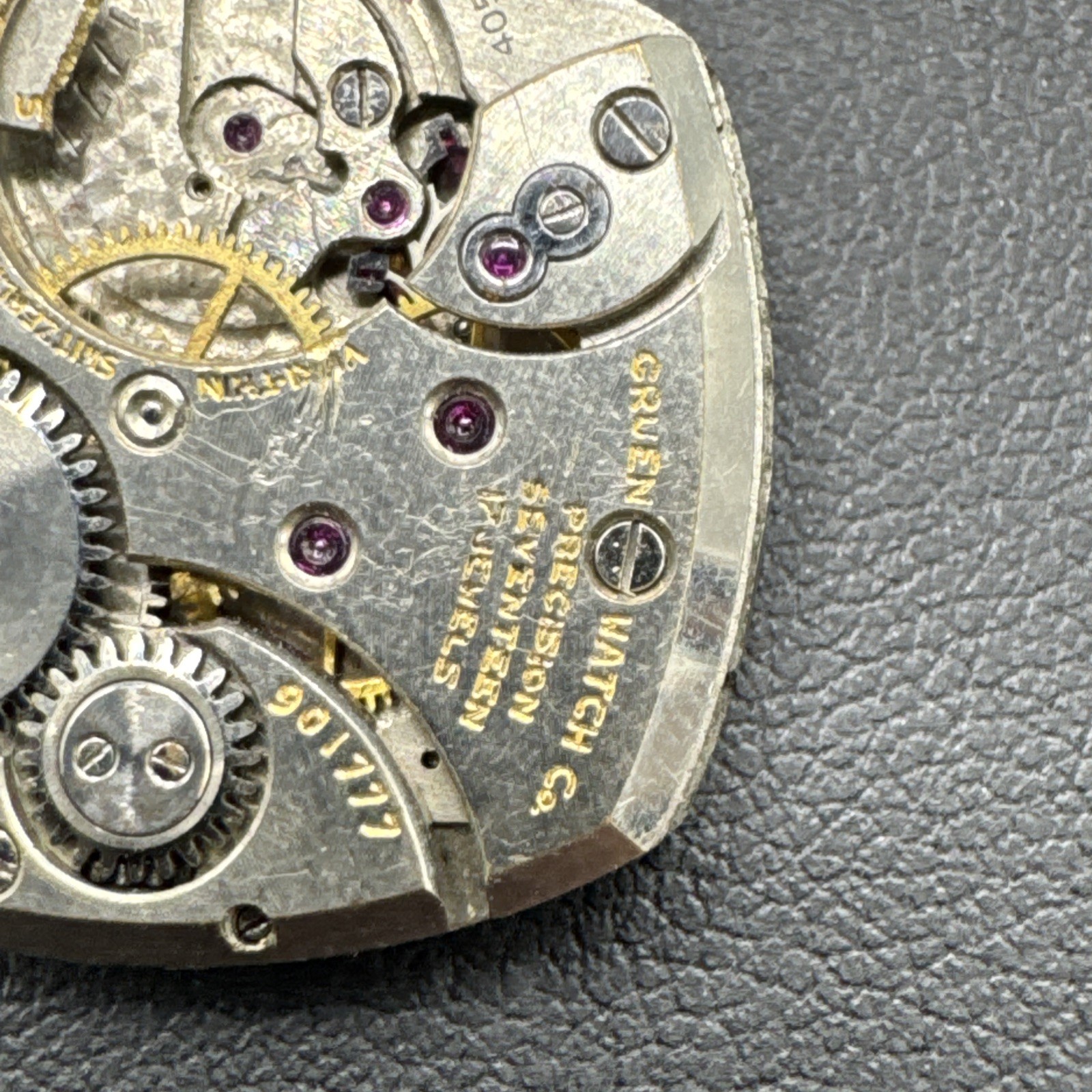 Vintage Wind Up Men’s Watch Movement Gruen Veri-Thin Precision