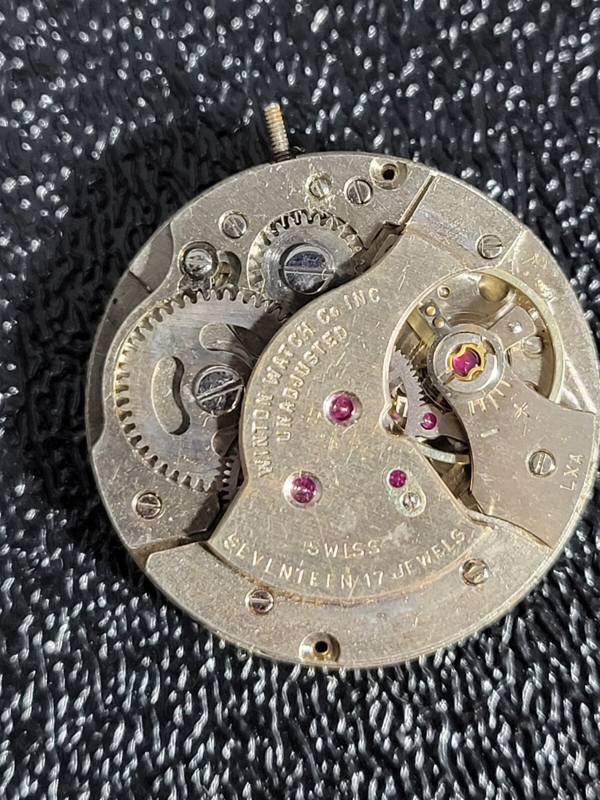 LOT WALTHAM BENRUS HELZBERG MOVEMENTS VARIOUS CONDITIONS / COMPLETION = W1/7