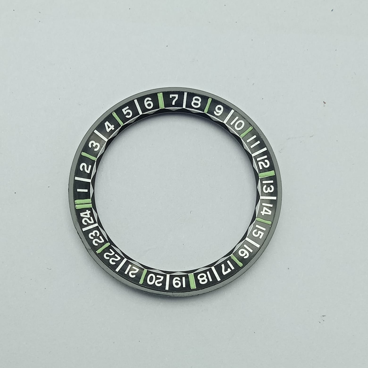 Orient World Diver Y469622-7A Watch Bezel Inner Ring NOS UMB167ABR2