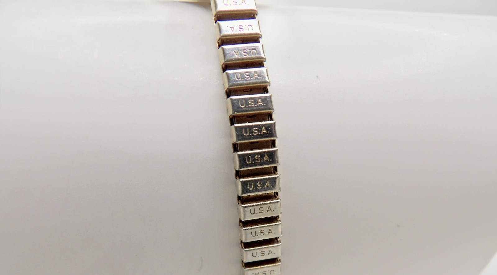 1121-27 Vintage Caravelle By Bulova Gold Tone Watch Water Resistant Working Cond