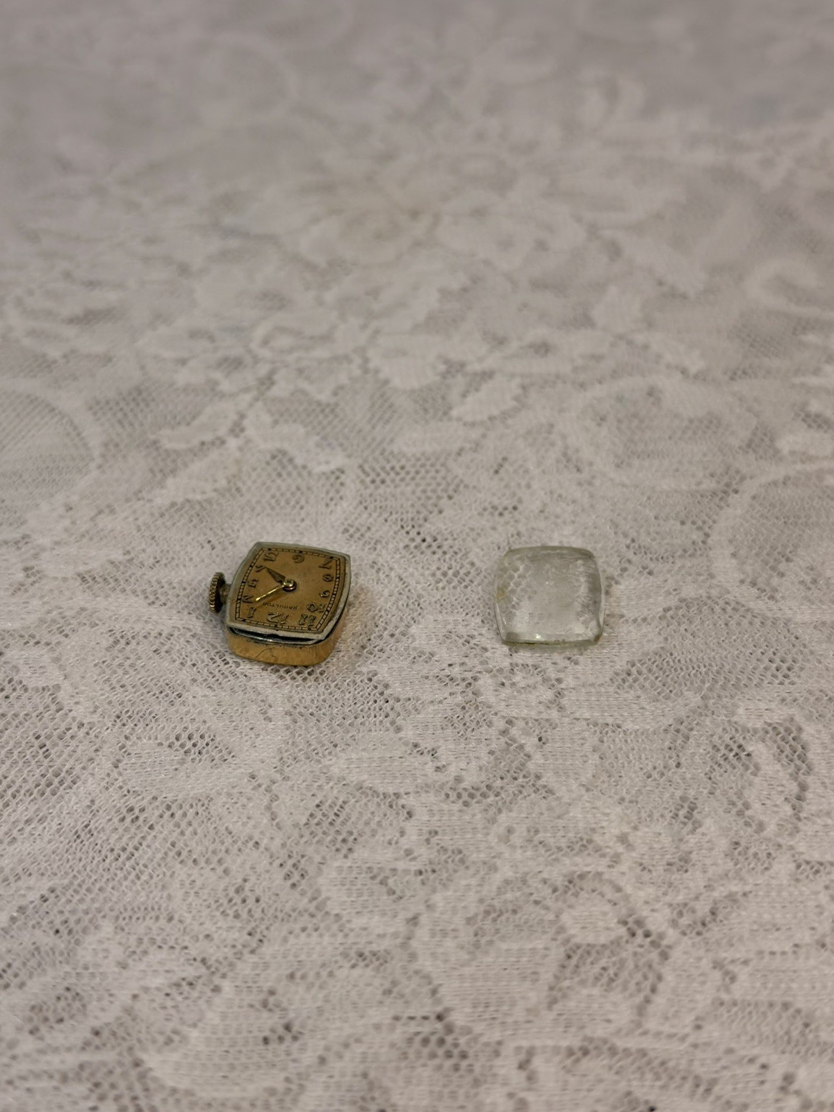 Vintage HAMILTON 911 Movement 17 Jewels From 14k Gold Watch for parts or repair