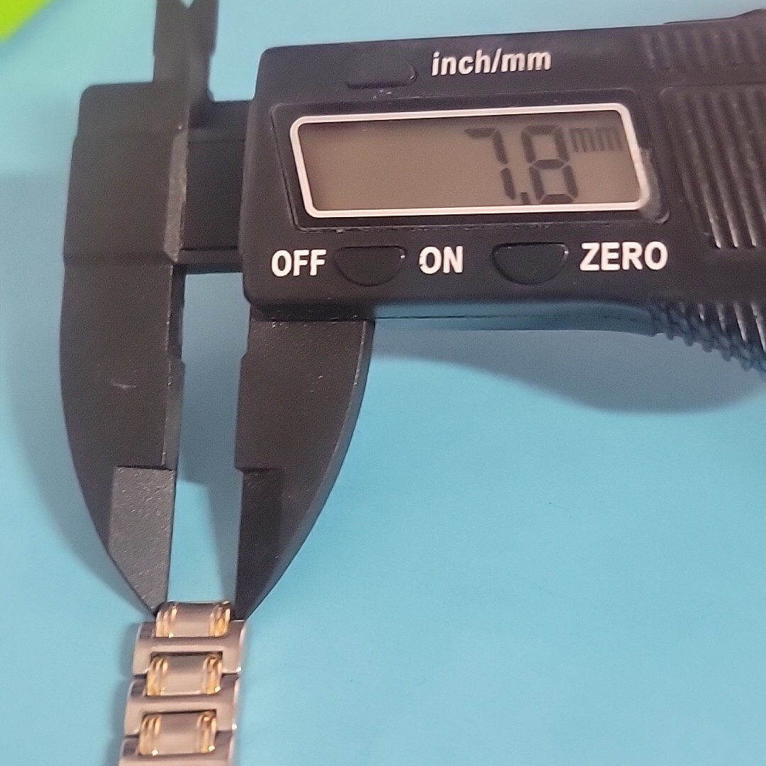 Partial Band Links For Gucci 9000L Two Tone This is 1 Piece Can’t Be Separated.