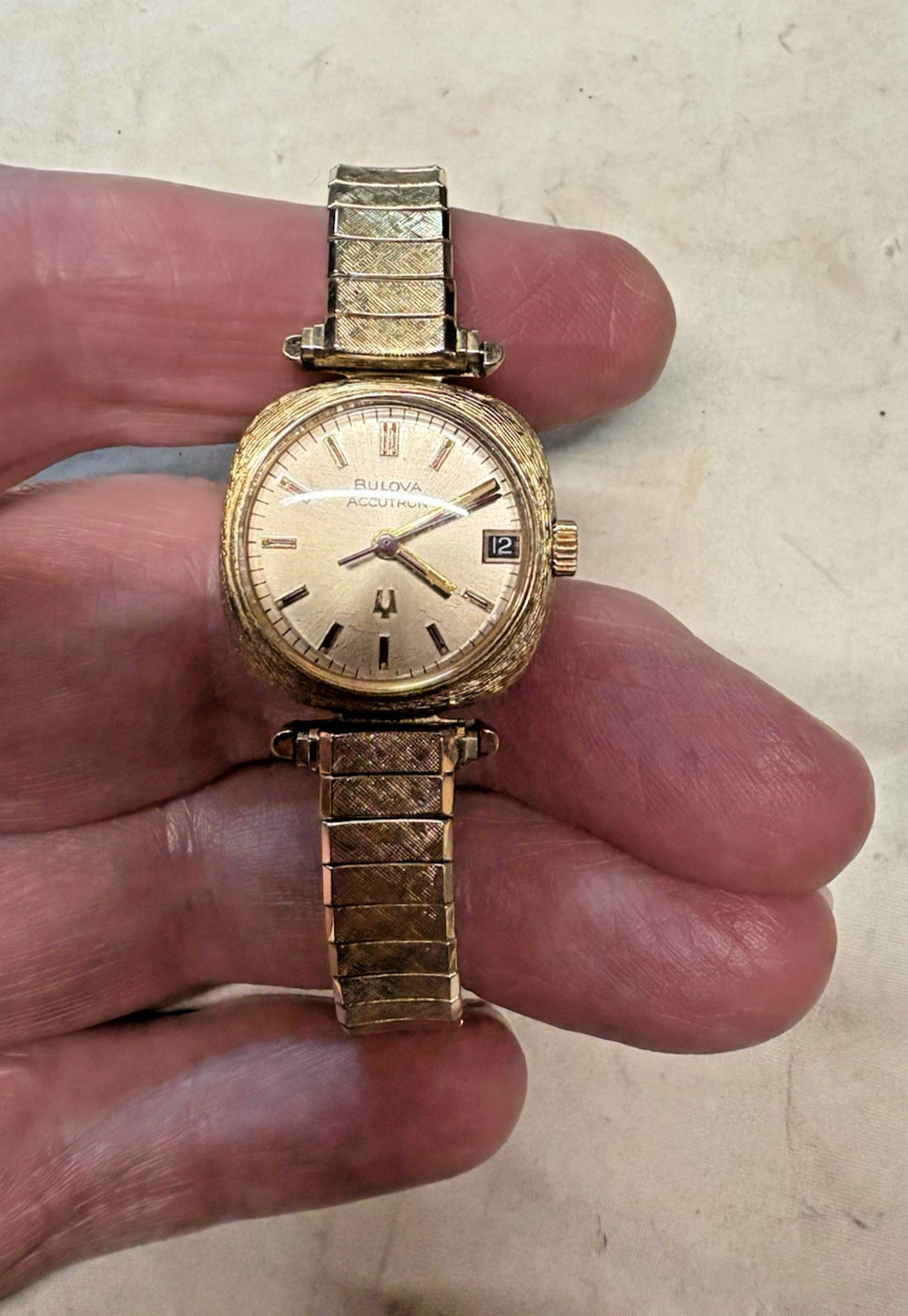BULOVA ACCUTRON 2302 Ladies 10kt Gold Plate Tuning Fork Watch