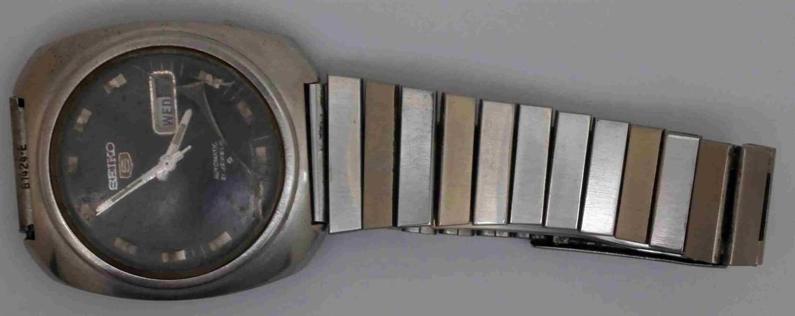 VTG SEIKO 5 Steel Watch. Ref: 6119-8430. Cal: 6119C. For Service