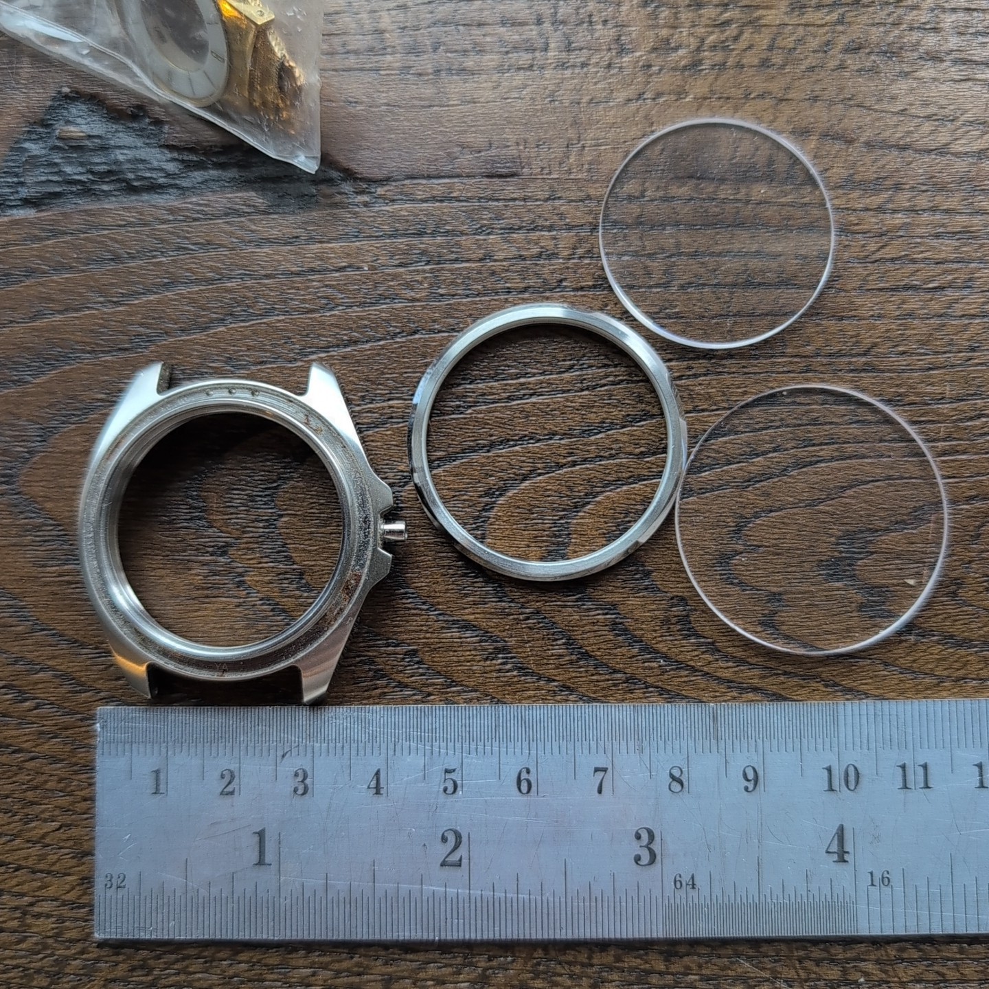 Lot of Watch Parts inc D&G, Skagen, Hugo Boss Case (DG11)
