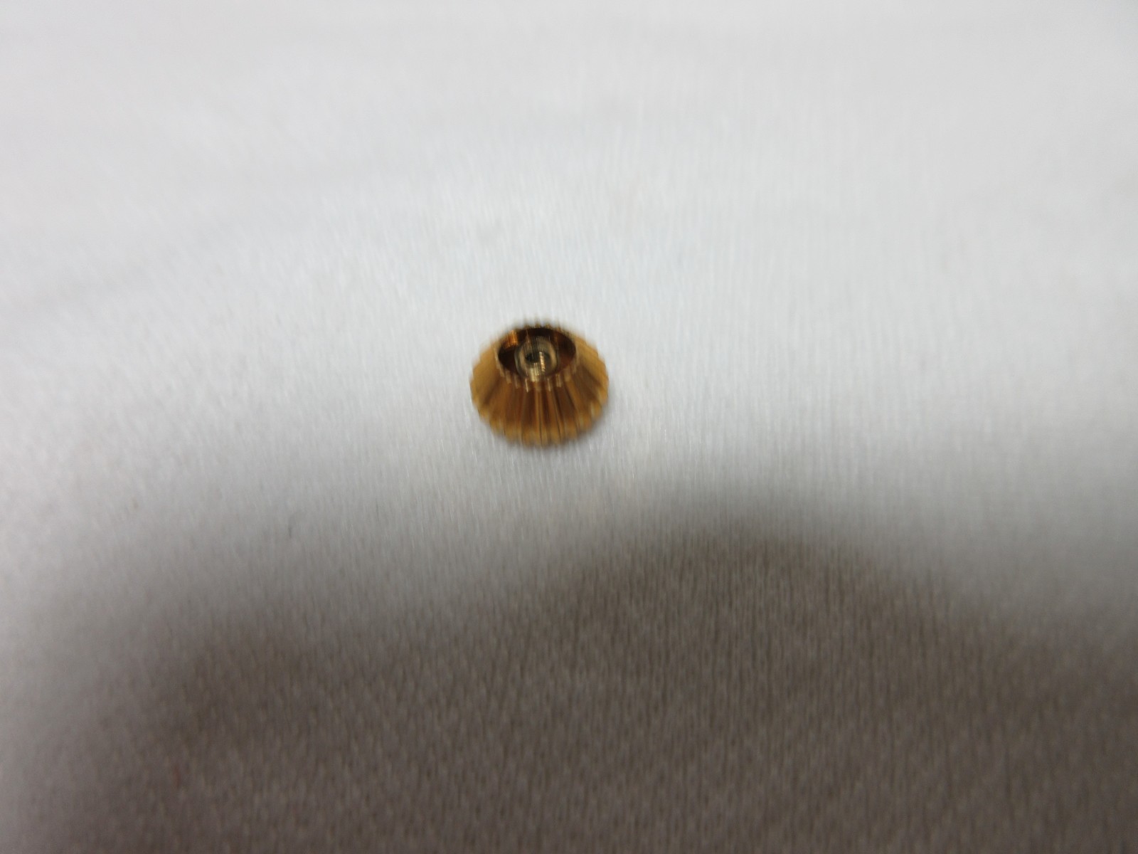 VINTAGE 8.06 MM GOLD FILLED POCKET WATCH CROWN WATCHMAKERS REPLACEMENT PART #1