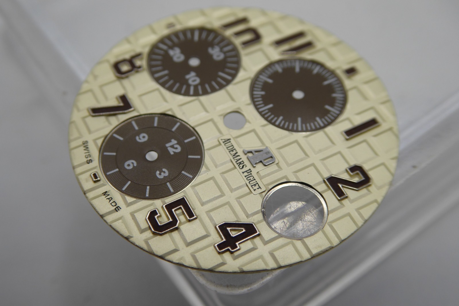 Audemars Piguet Royal Oak Offshore ivory dial 26470ST