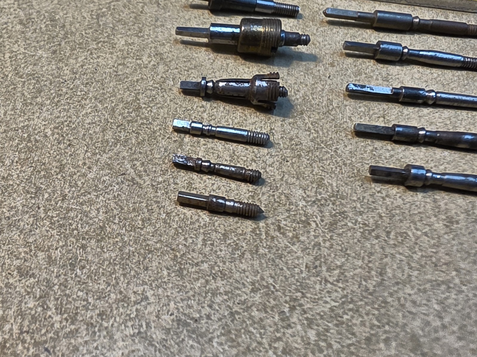 Lot Of 8 Mixed American Pocket Watch Stems And 3 Stems W/Sleeves-12s Squares