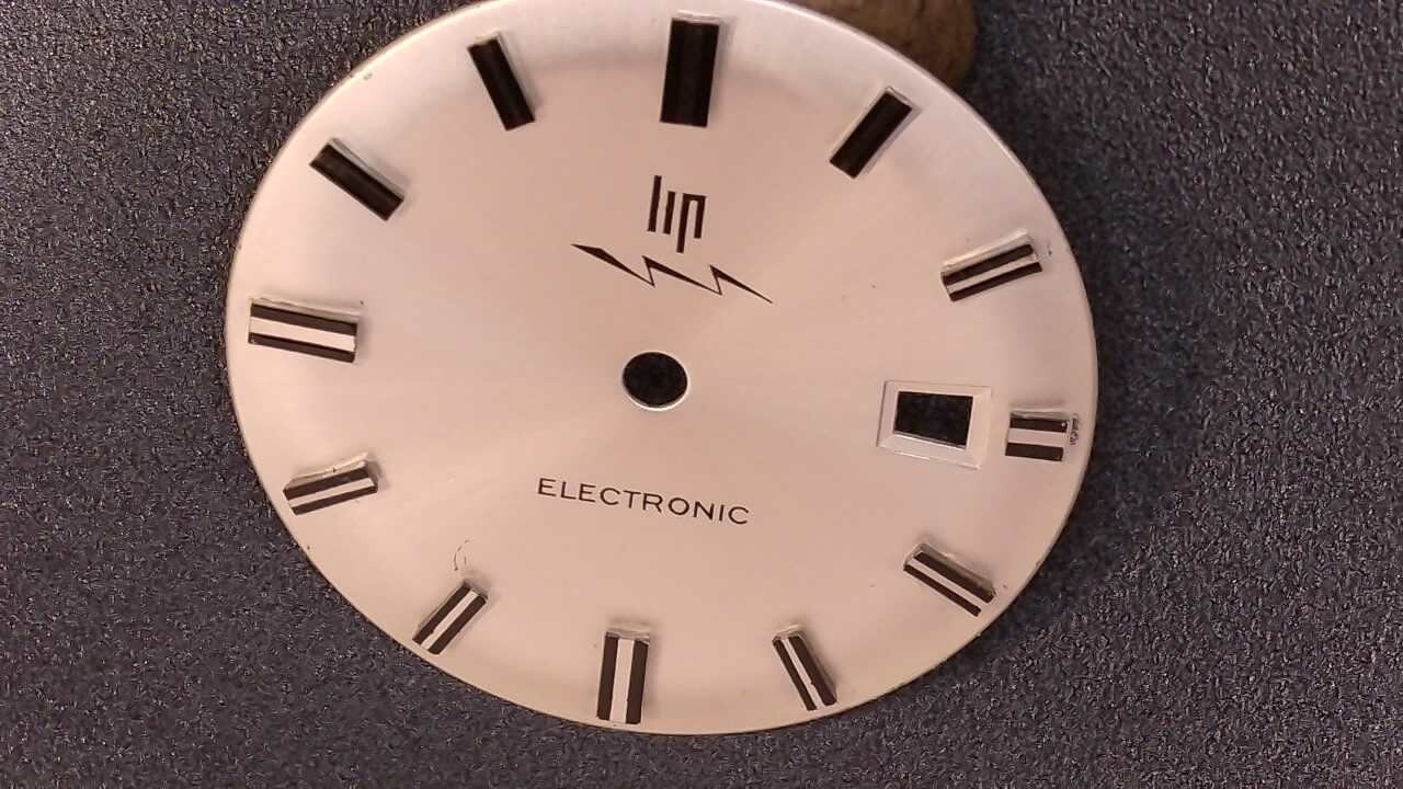 Lip Watch Electric Dial Gray 27.40 Mm Chrome And Black Index