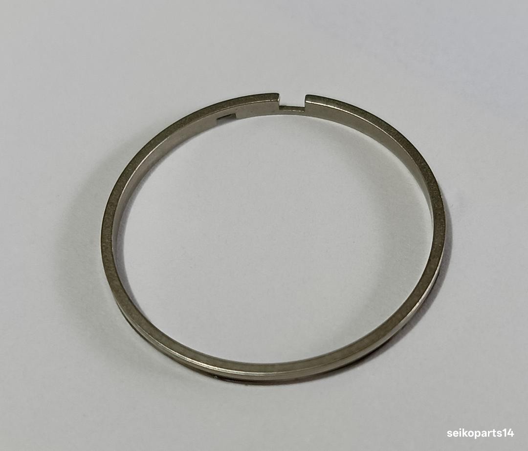 ORIGINAL SEIKO CASE MOVEMENT RING WITH SPRING 6105-8110 6105-8119 6105 6106 6119
