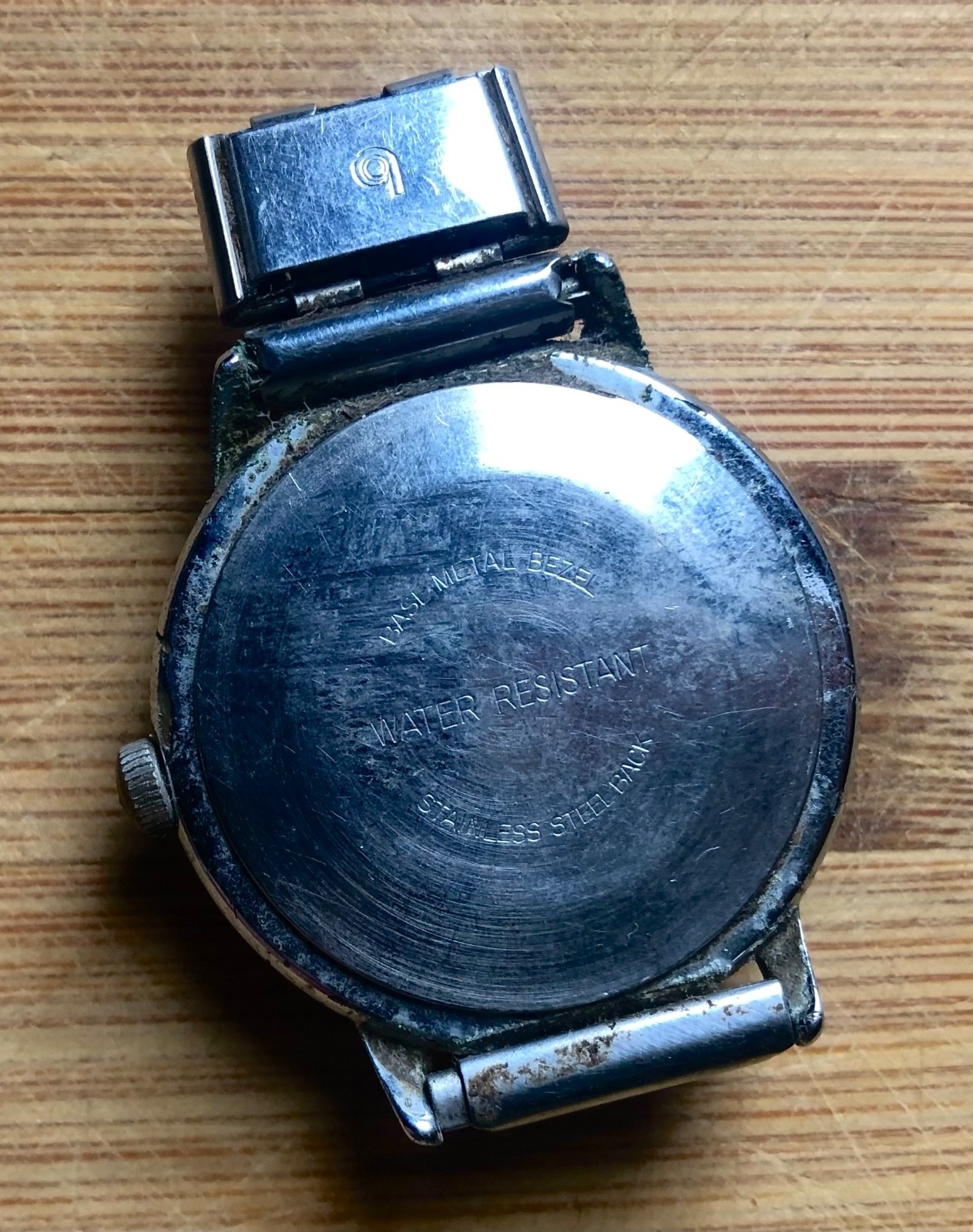 FOR PARTS ONLY 2 Non Working TIMEX Wristwatches CALENDAR Nice Speidel band