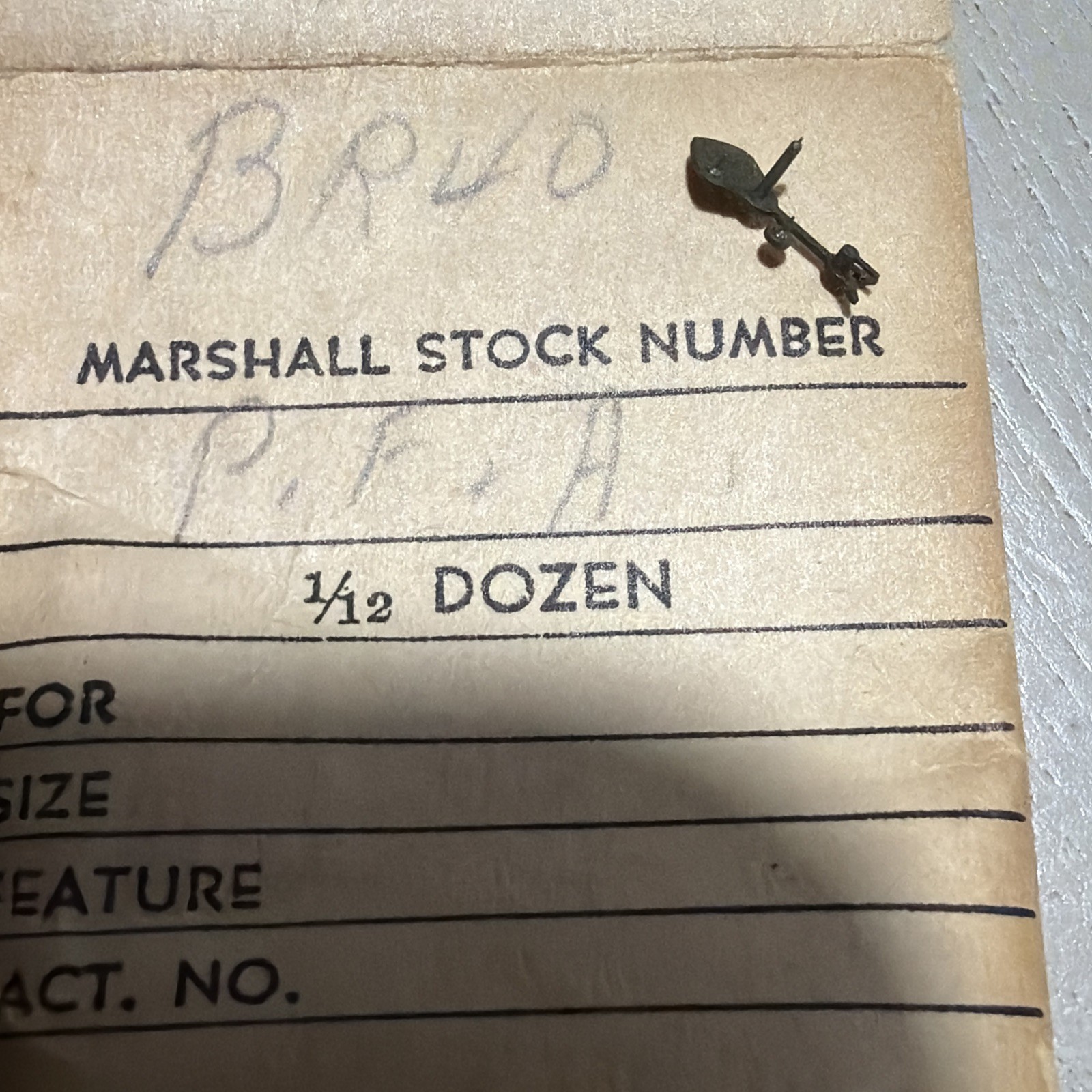 Brac 40 – Pallet Fork & Arbor – Pin Lever – NOS – Factory Sealed