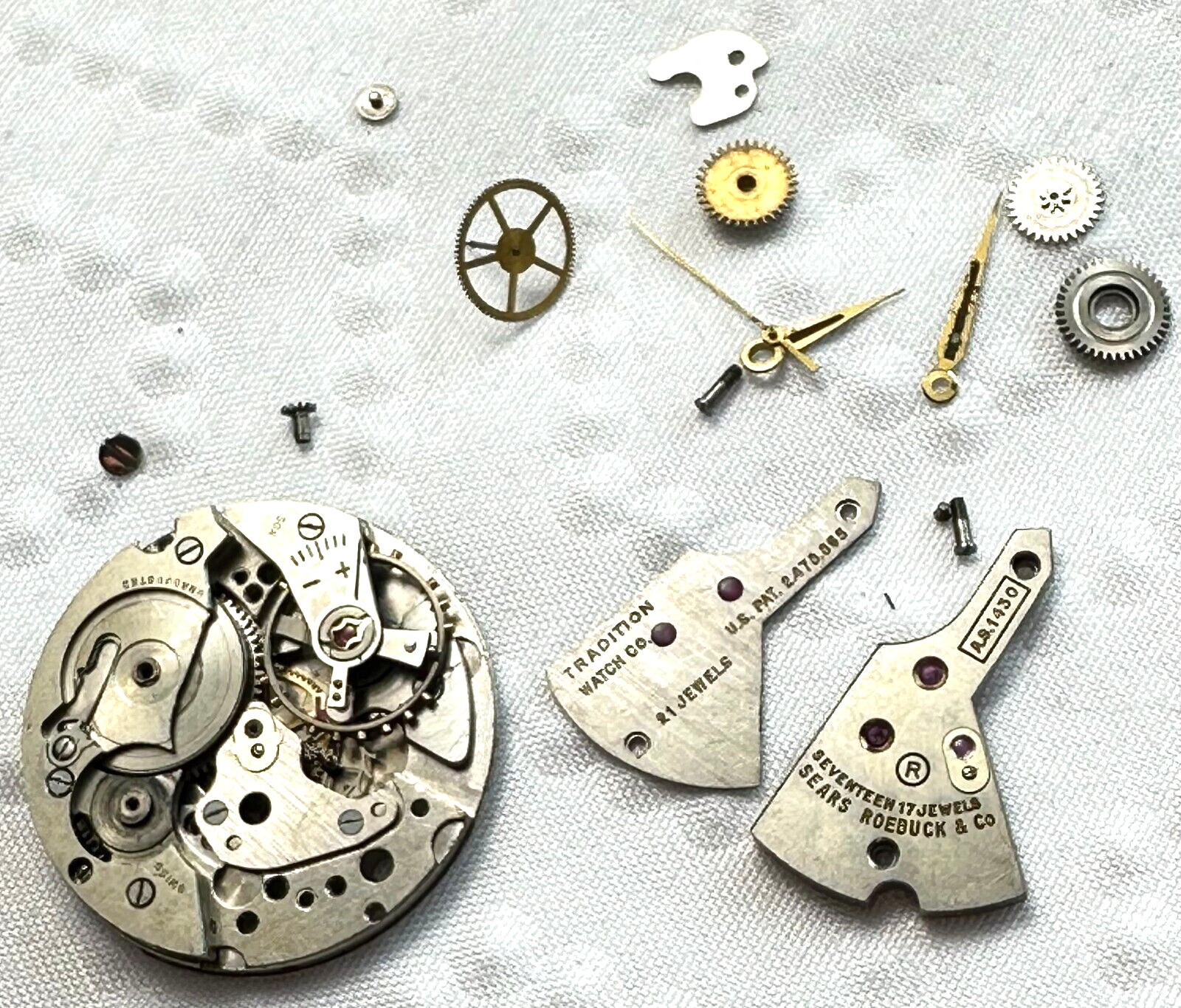 Sears Roebuck Traditions 17 Jewel Wrist Watch Mechanical Movement FOR PARTS