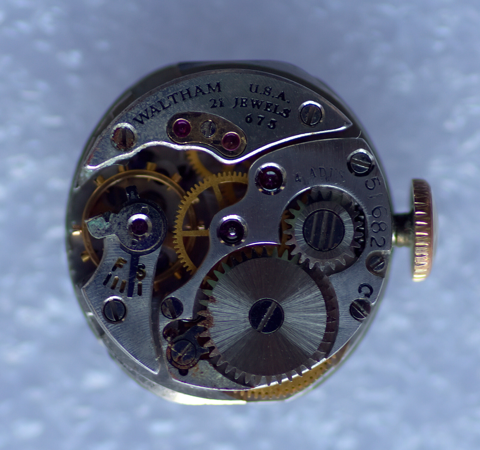 Waltham Ladies Watch Movement – 21 Jewels – Grade 675 – Running