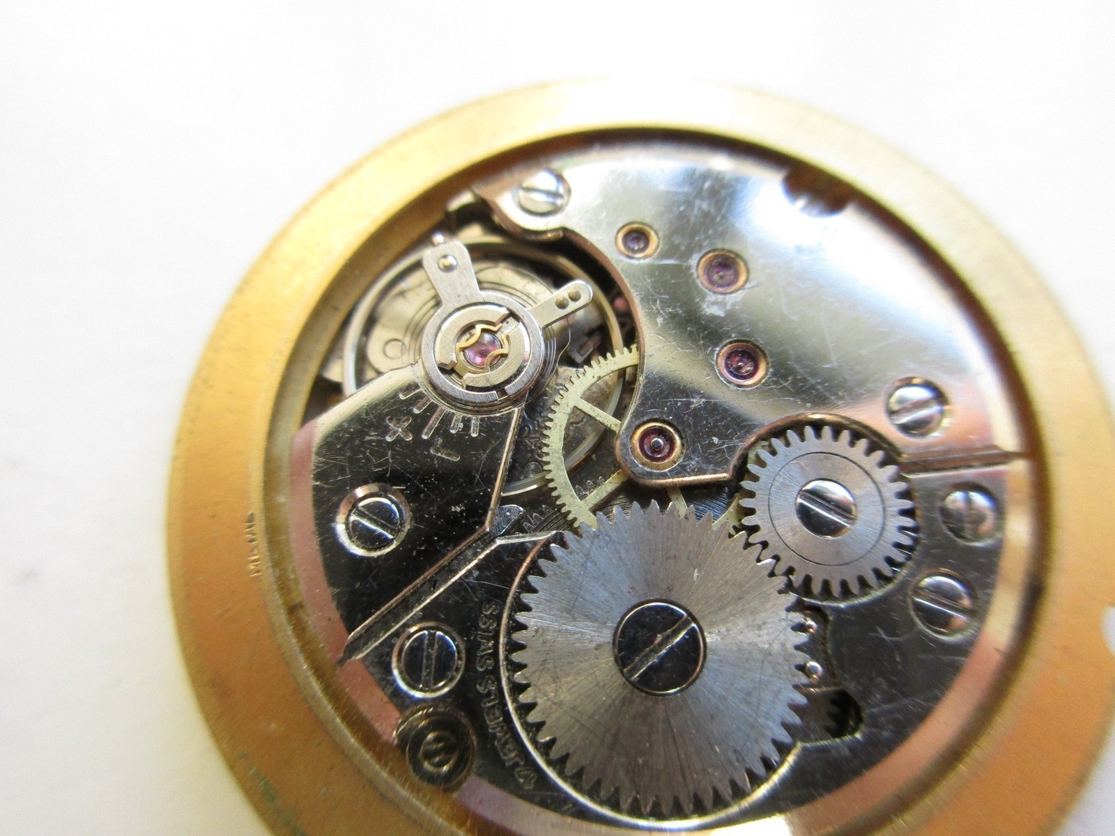 Peseux cal. 7040 Swiss watch incabloc movement – date at 3 – running