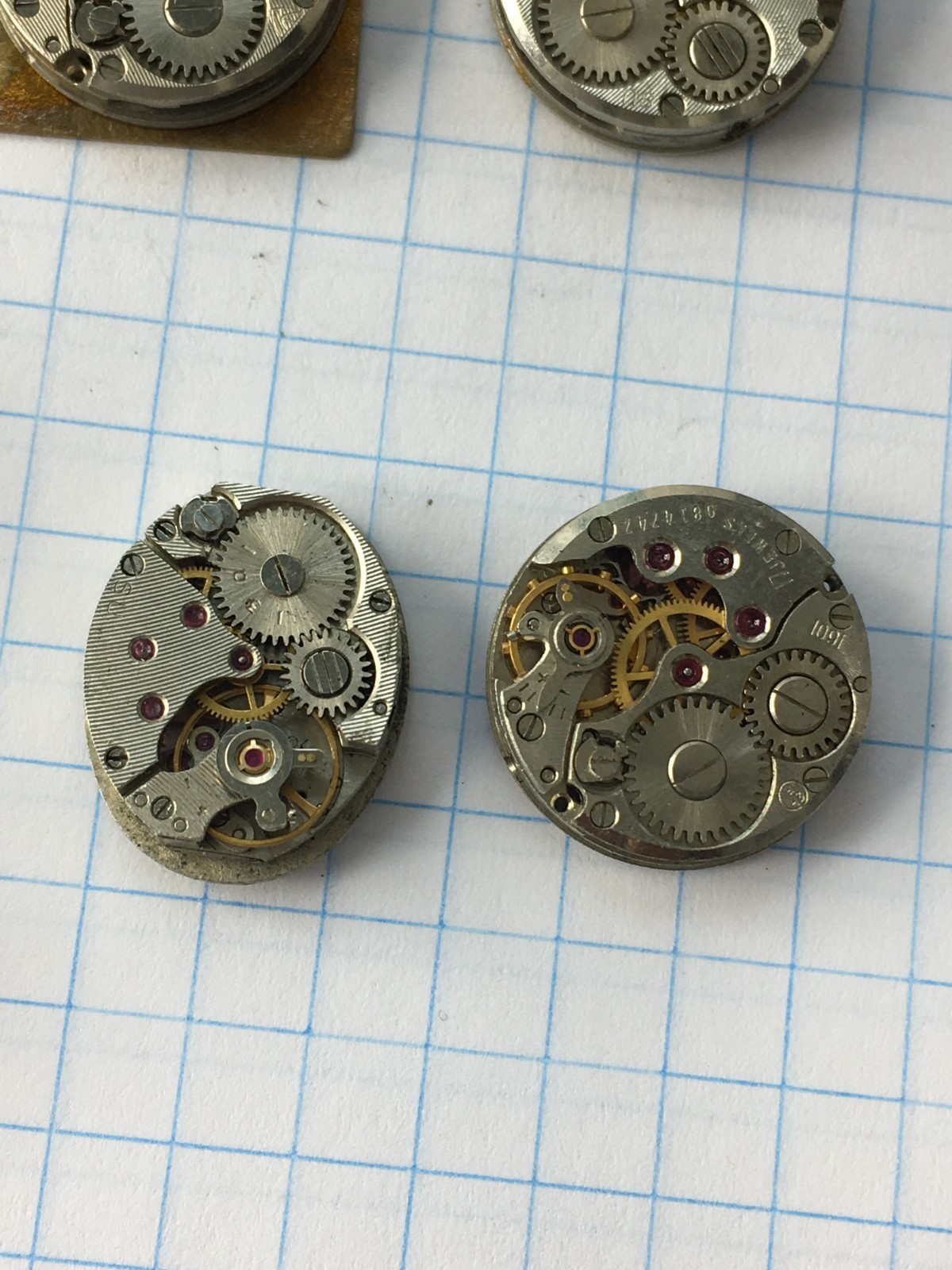 Lot of 20 Vintage Chaika (USSR) women’s wristwatch movements for parts