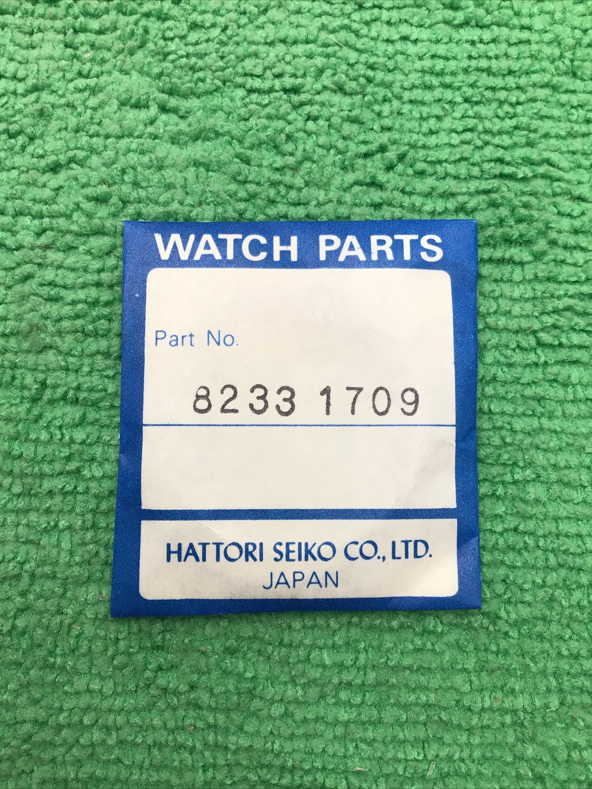 Genuine Seiko 8233 1709 Bezel Crystal Retaining Ring