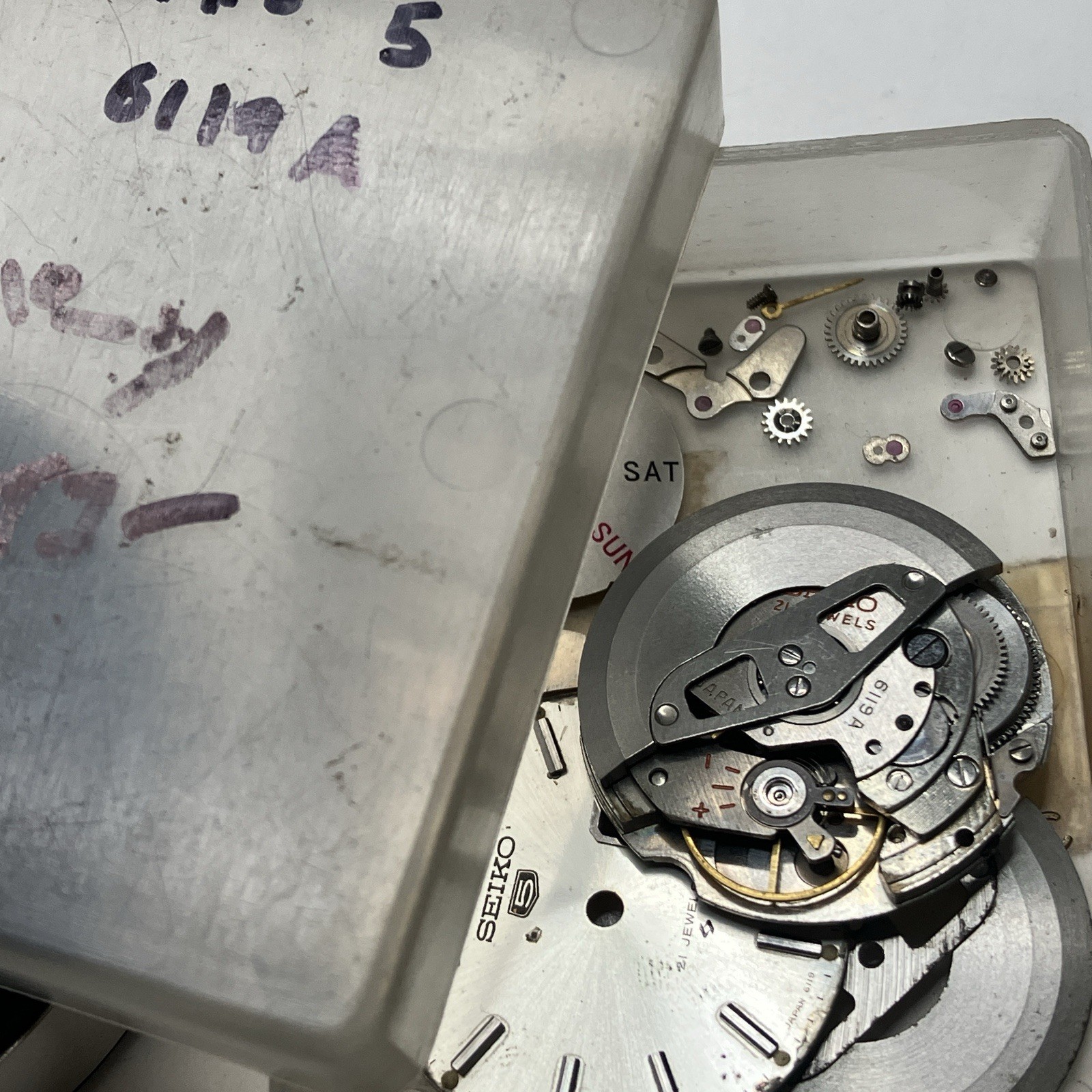 Seiko 6119A 21J Automatic Movement Dial Day Disc Spare Parts Repair Lot