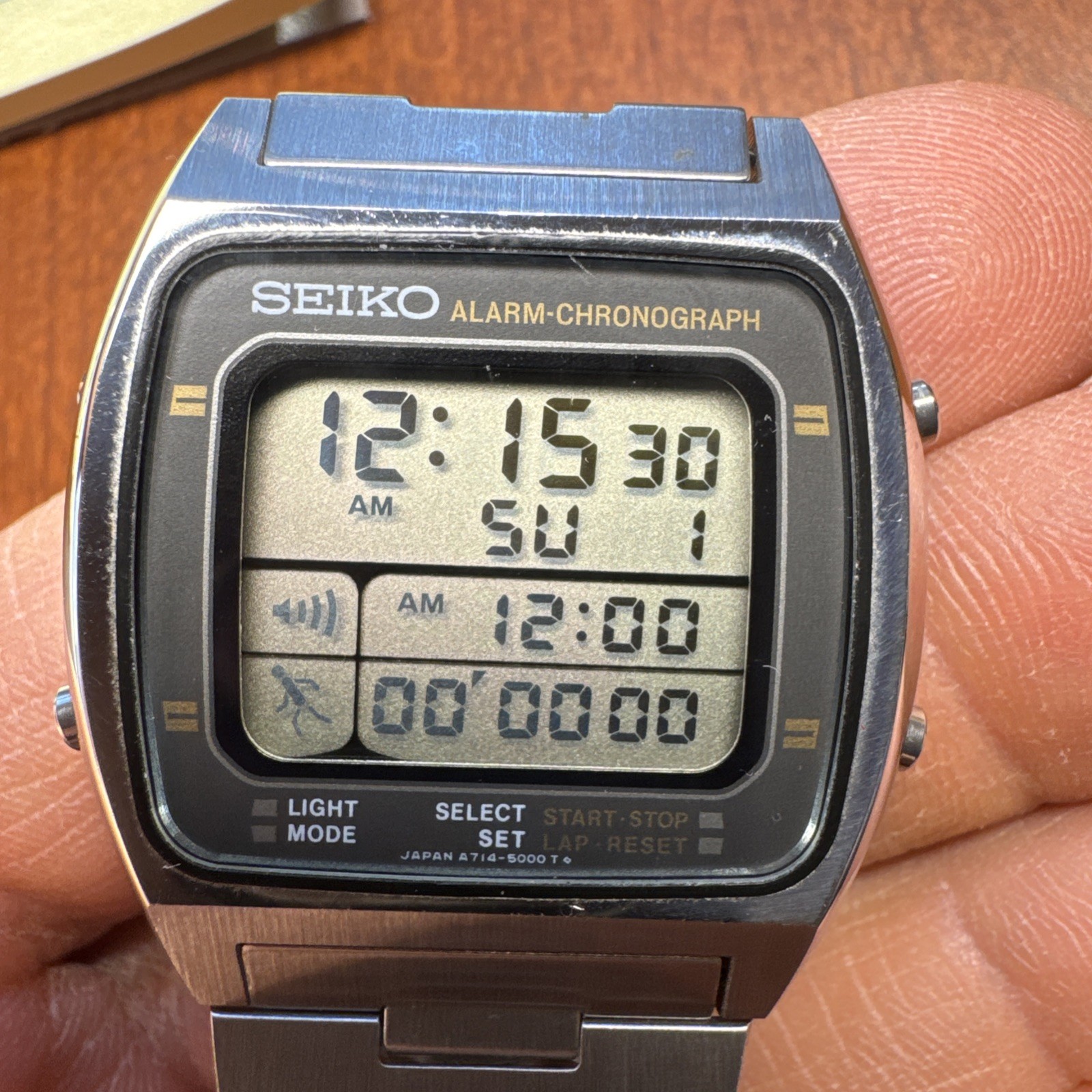 Vintage Digital SEIKO A714-5009 L.C.D WATCH Running Man 1983 NEAR MINT 36MM